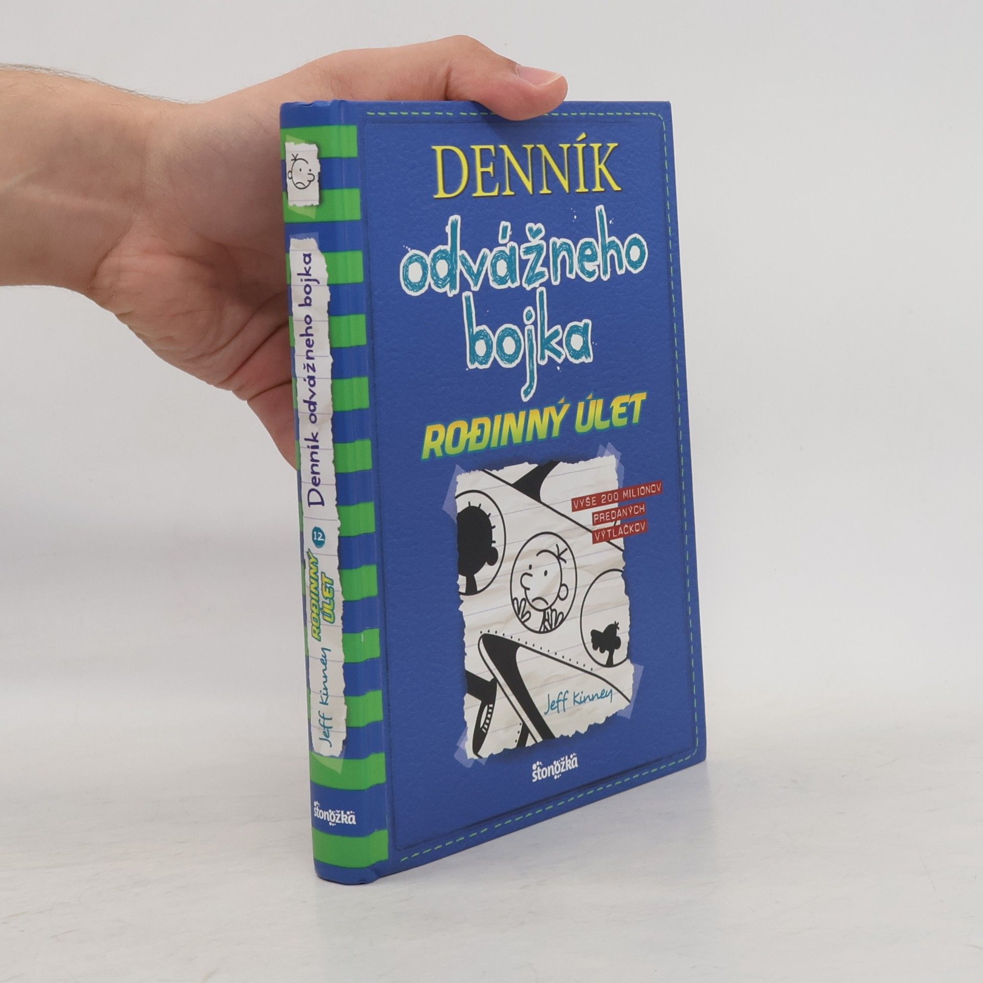 Jeff Kinney Denník odvážneho bojka 12. Rodinný úlet