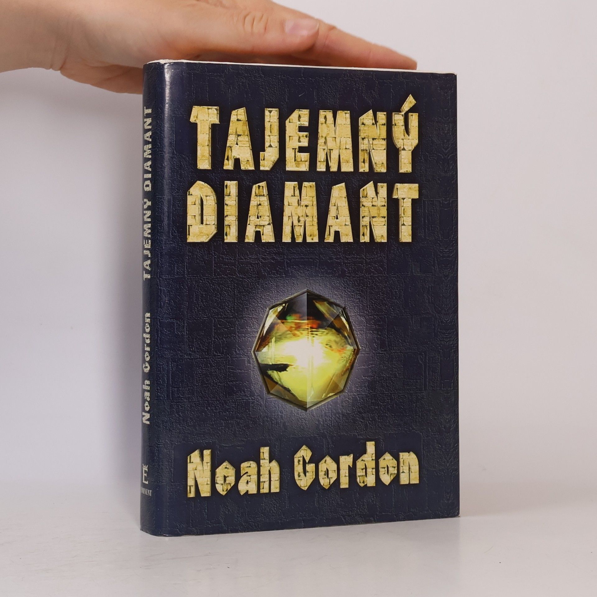 Noah Gordon Tajemný diamant