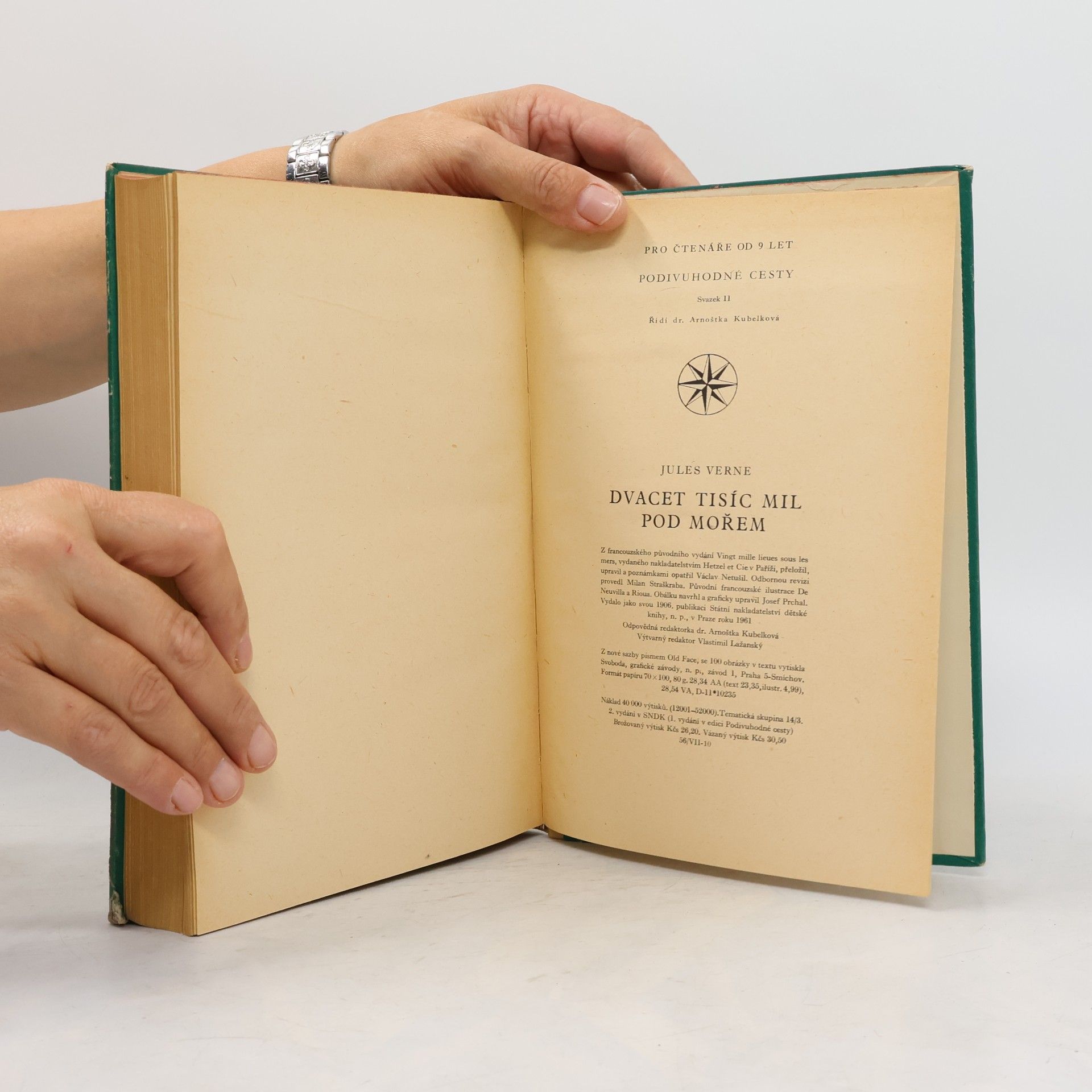 Jules Verne Dvacet tisíc mil pod mořem