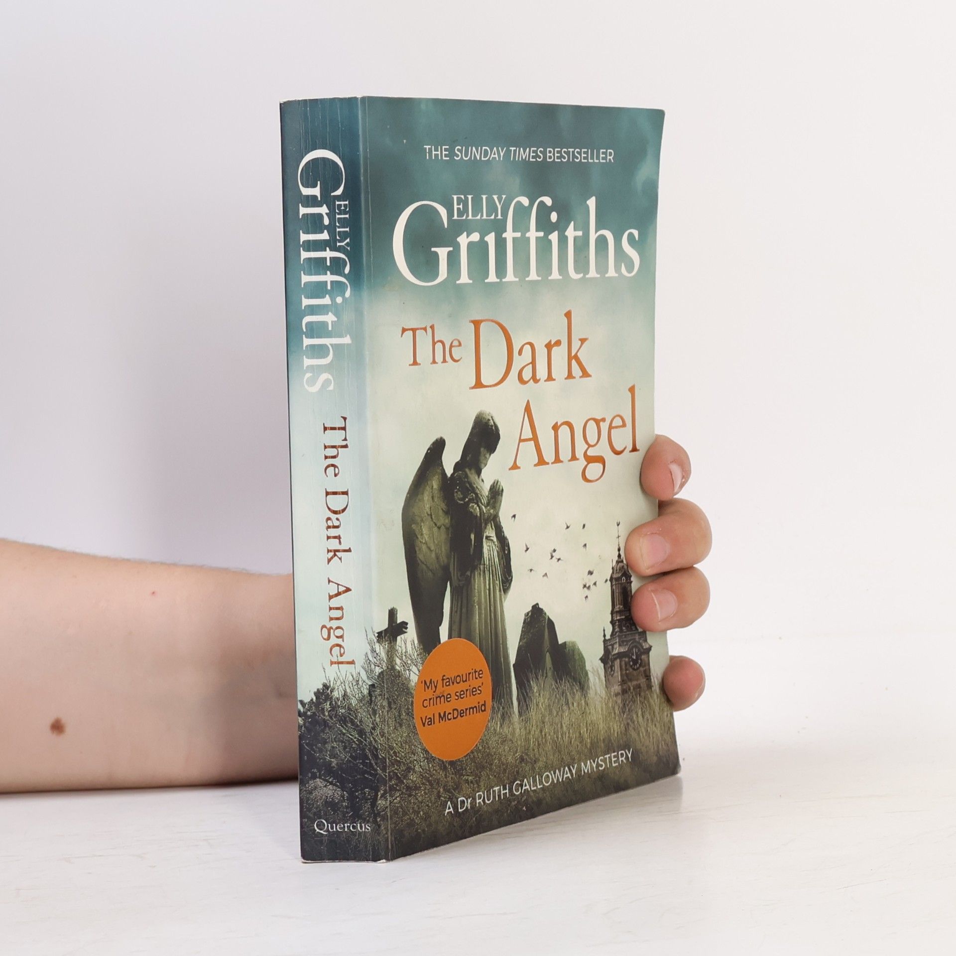 Elly Griffiths The Dark Angel