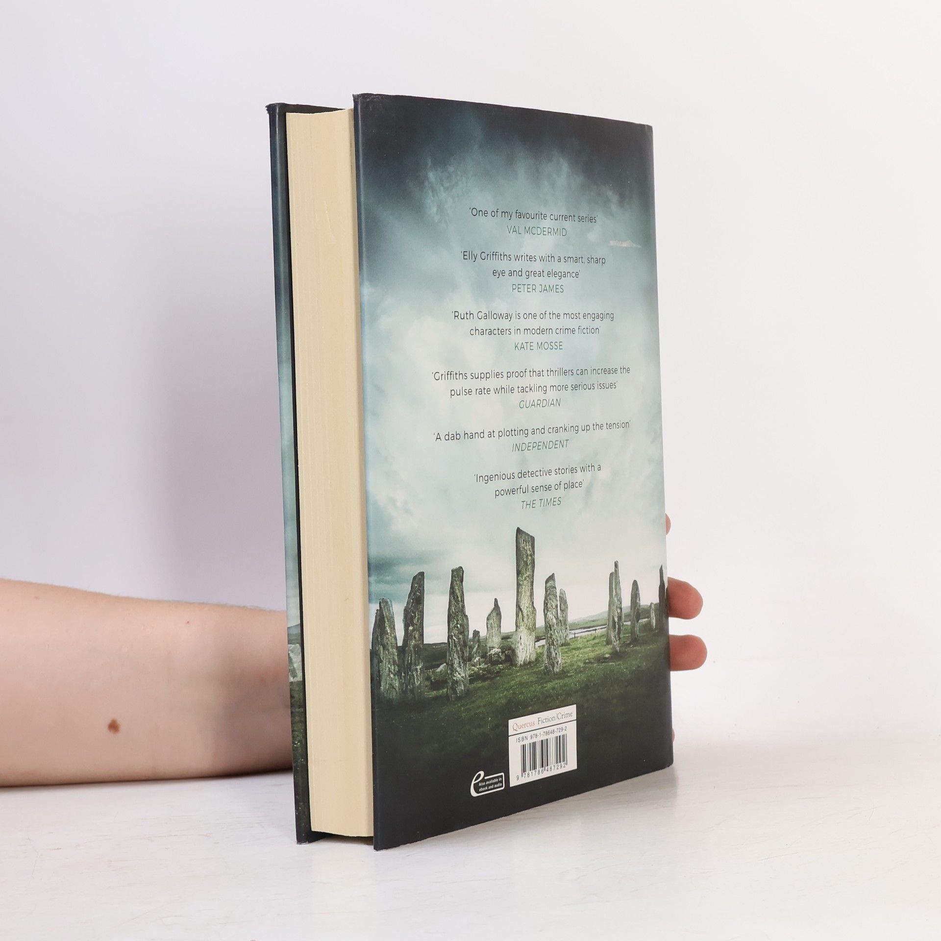 Elly Griffiths The Stone Circle