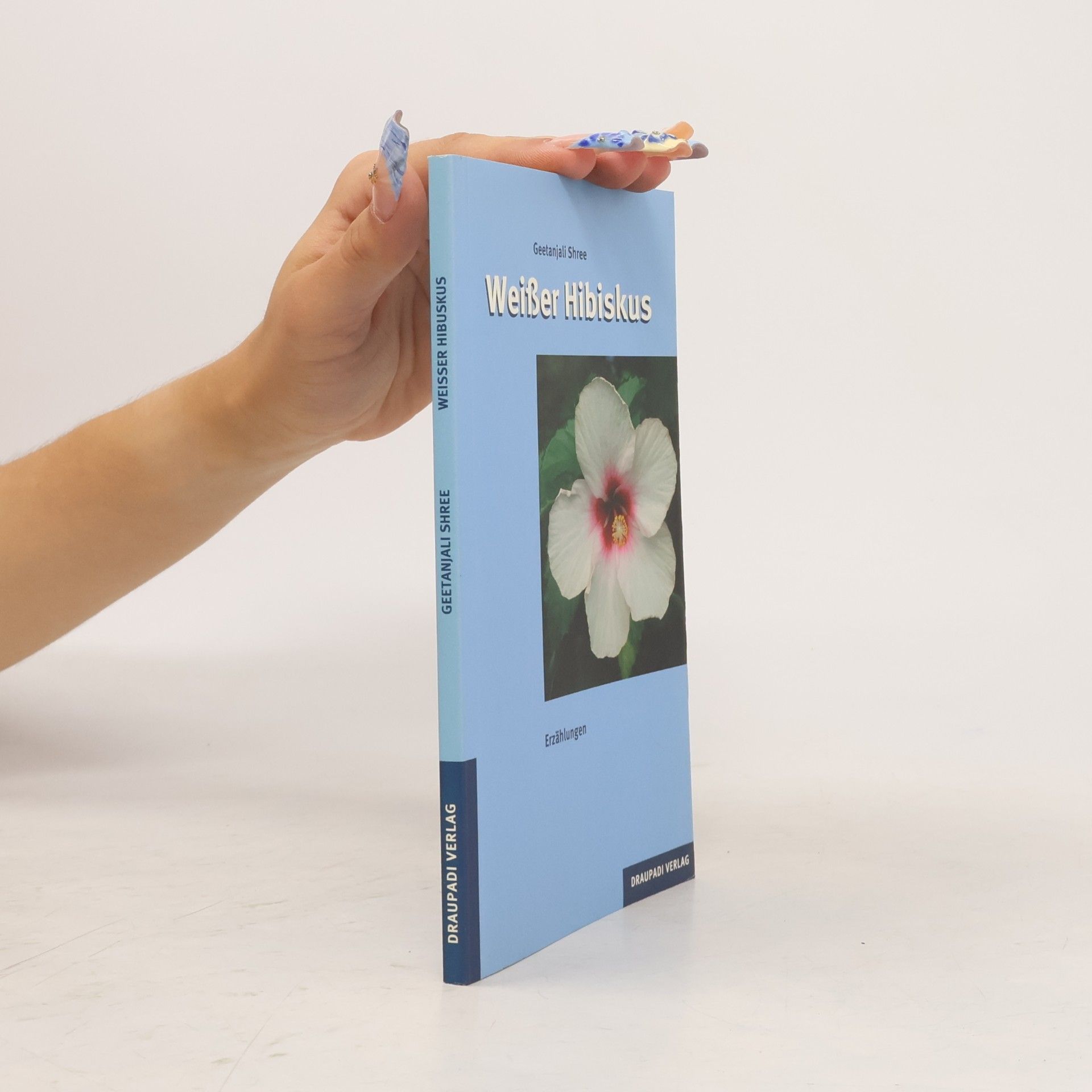 Geetanjali Shree Weißer Hibiskus