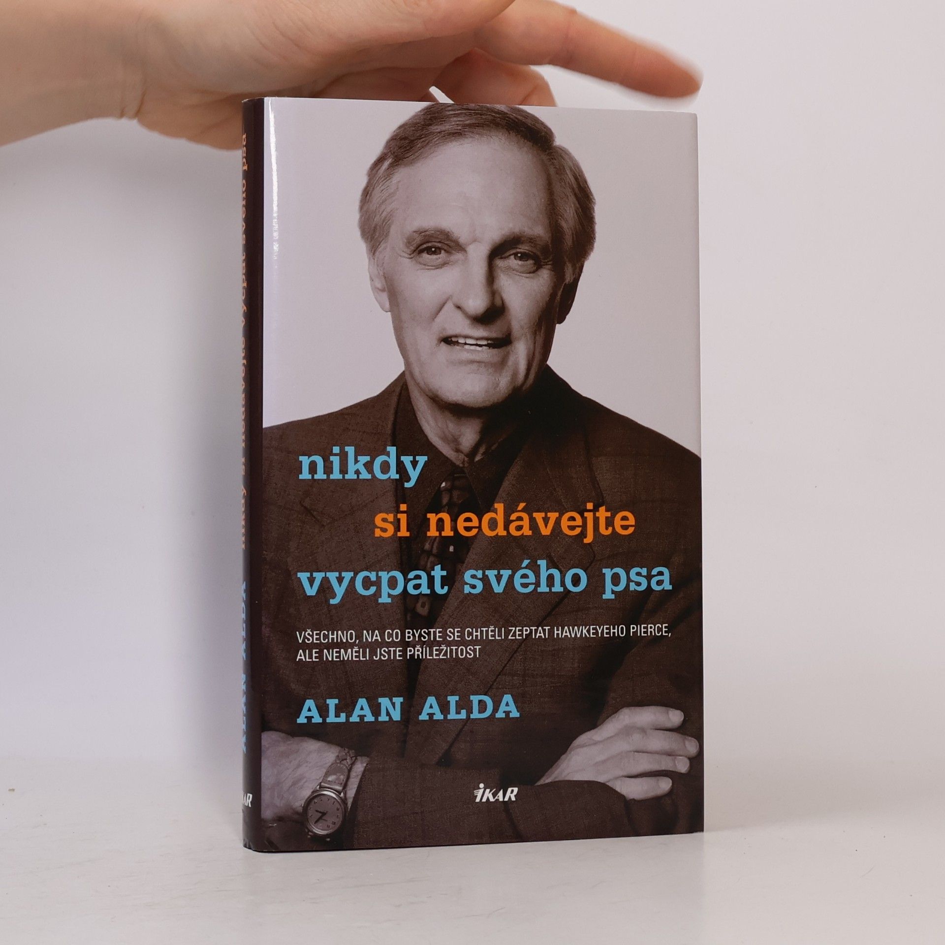 Alan Alda Nikdy si nedávejte vycpat svého psa