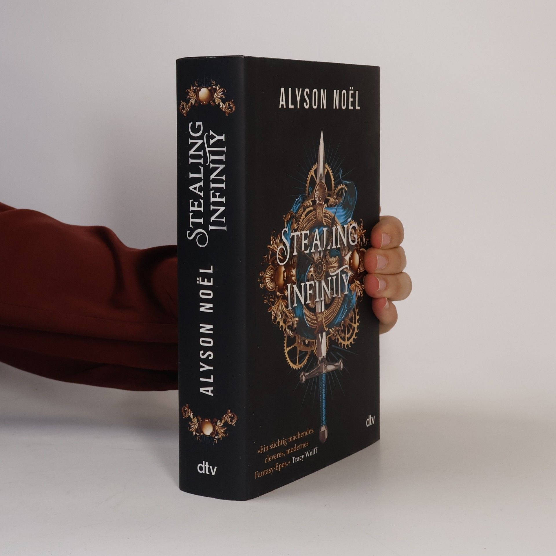 Alyson Noël Stealing infinity