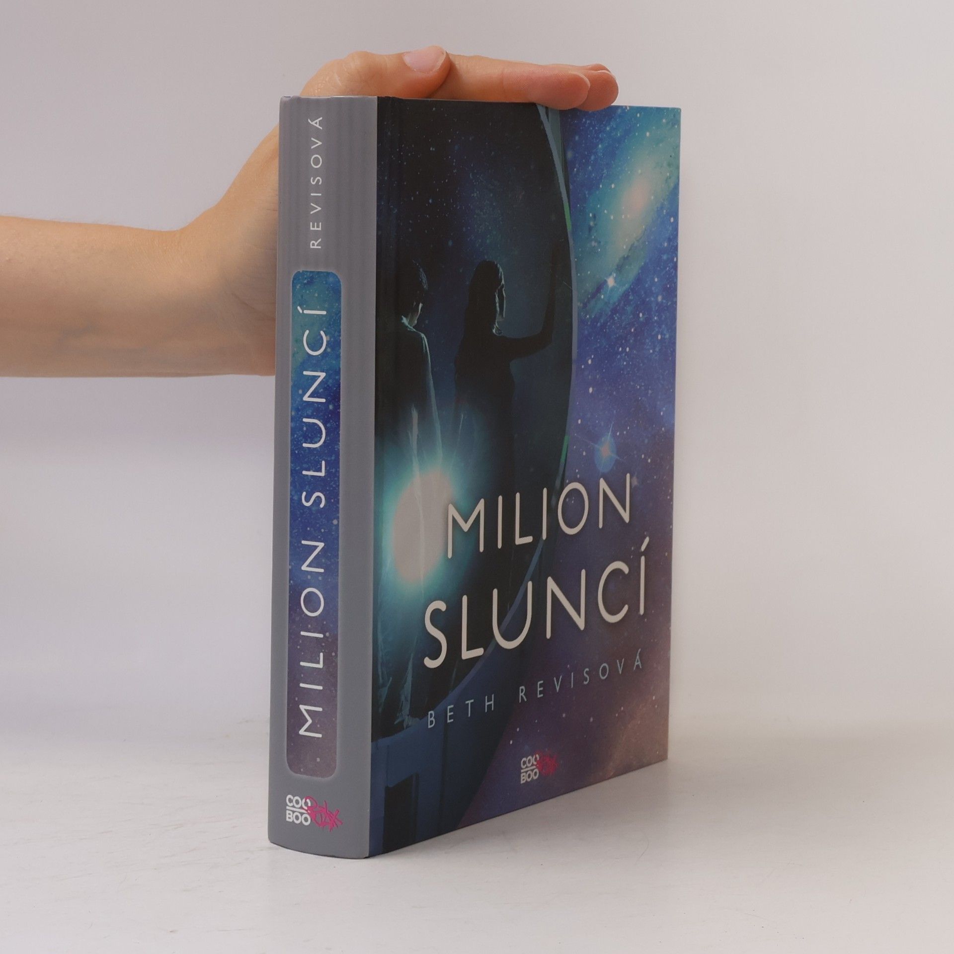 Beth Revis Milion sluncí. 2. díl