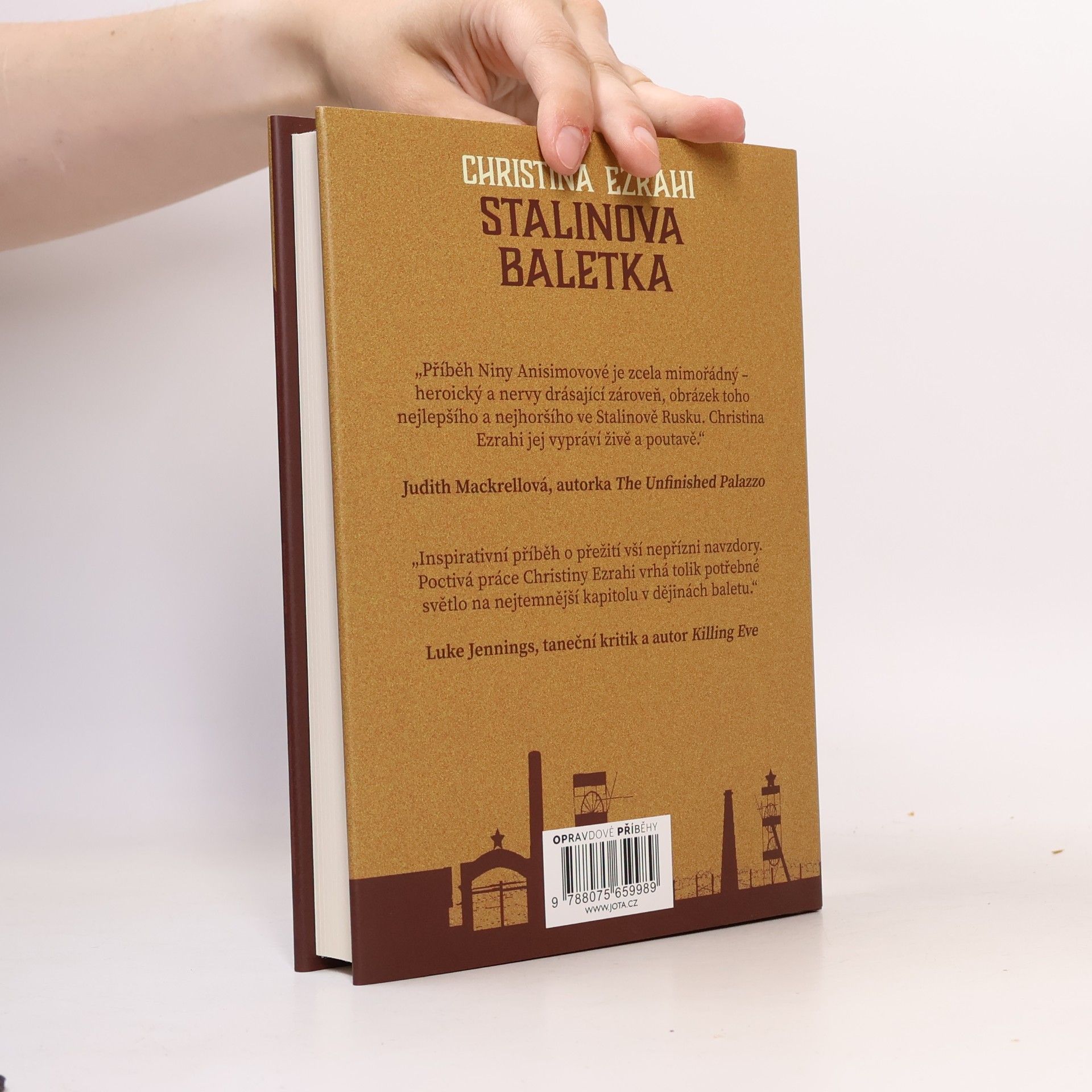 Christina Ezrahi Stalinova baletka