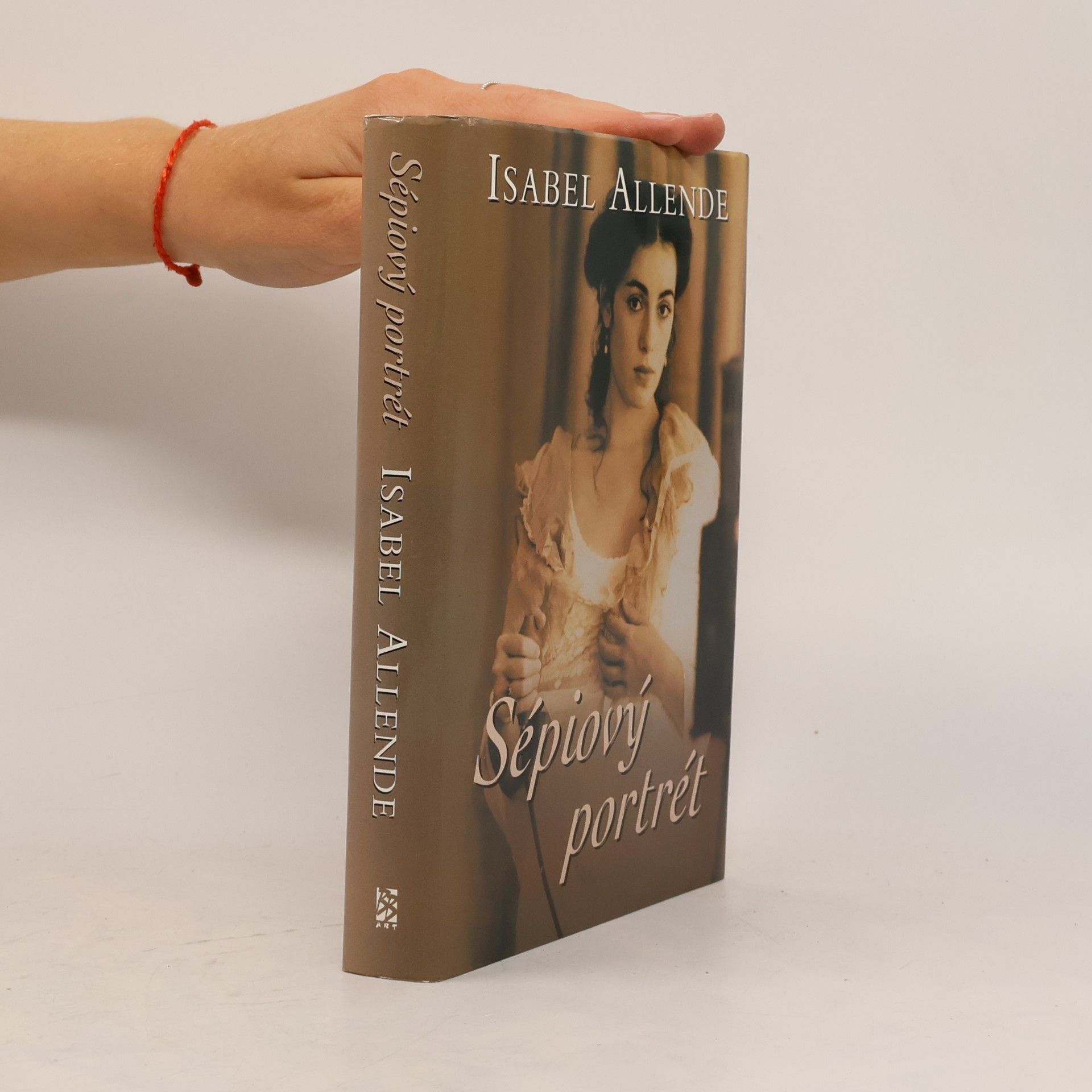 Isabel Allende Sépiový portrét