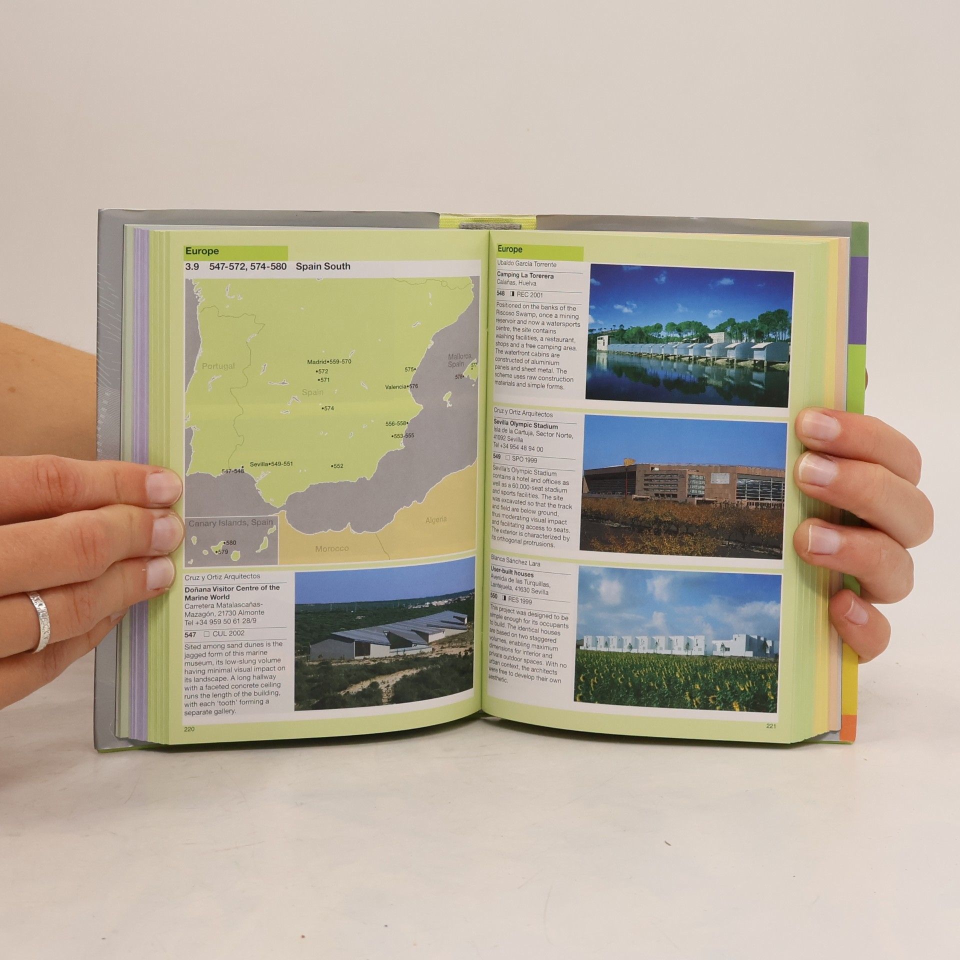 Kolektiv autorů The Phaidon atlas of contemporary world architecture: Travel edition