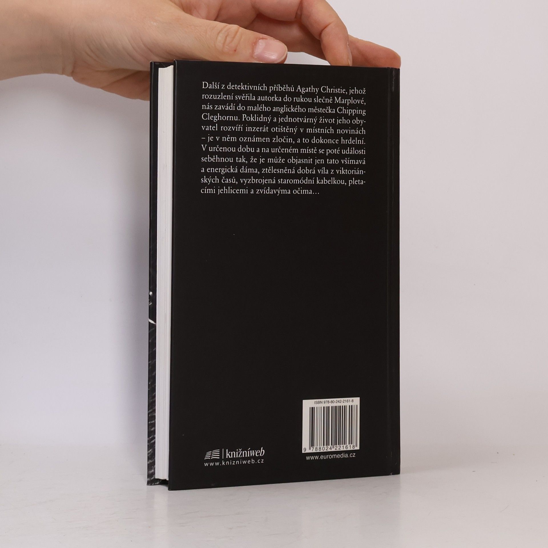 Agatha Christie Oznamuje se vražda