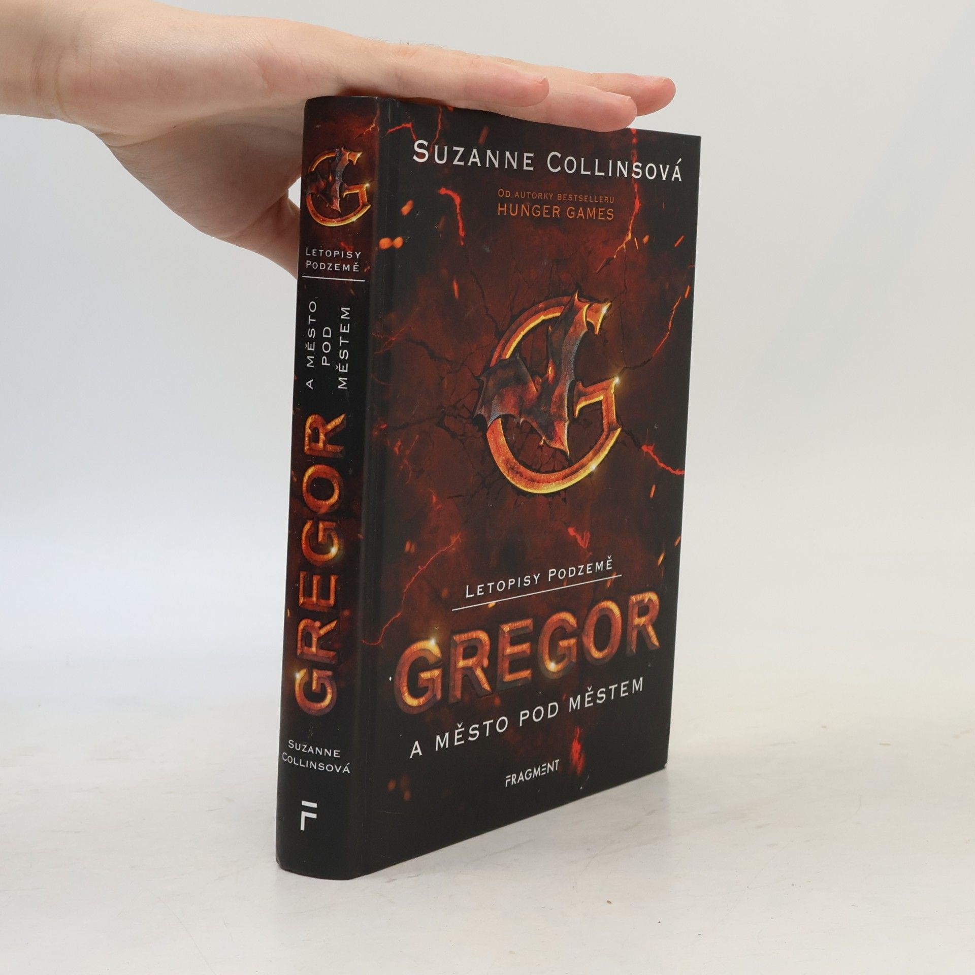 Suzanne Collins Letopisy Podzemě. Gregor a město pod městem