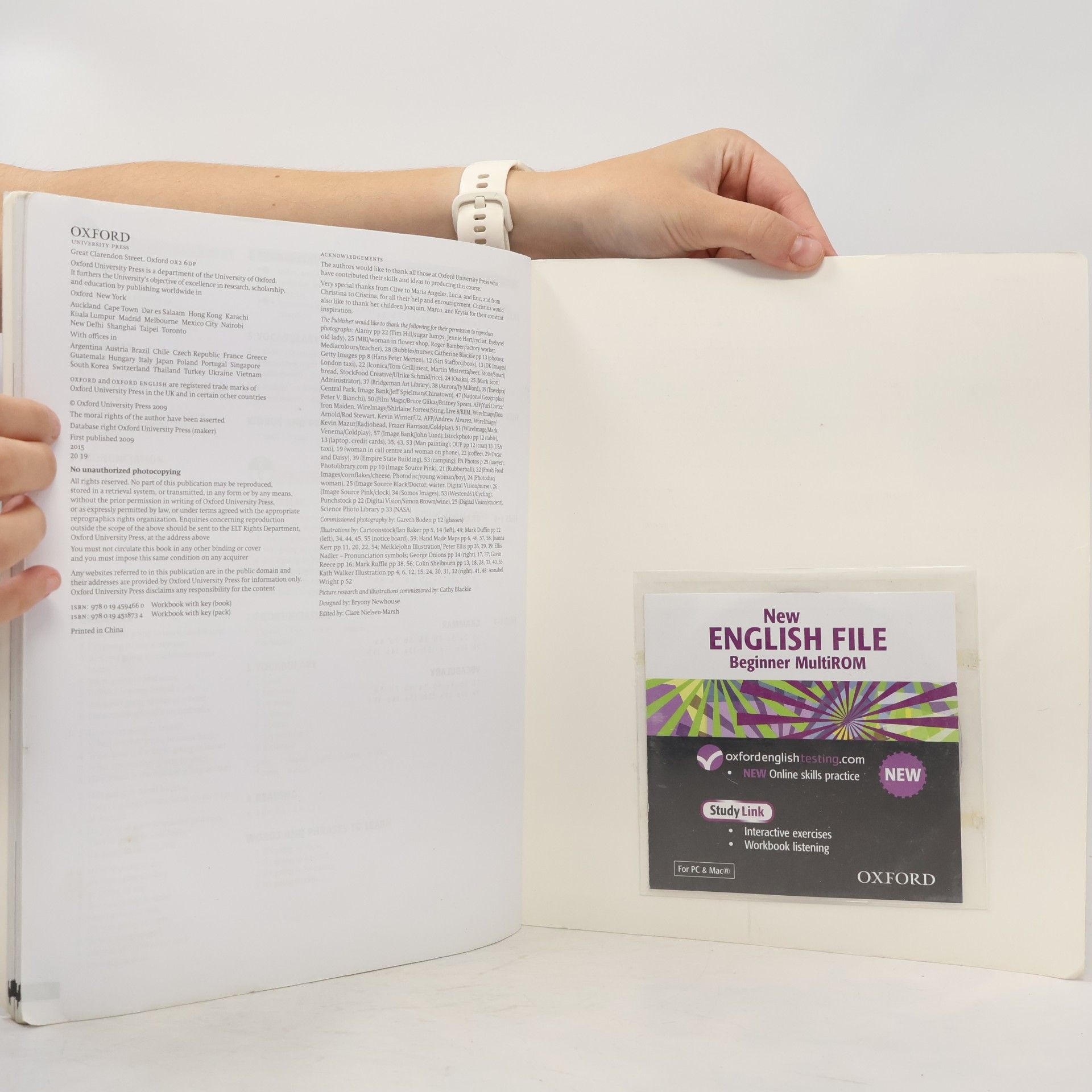 Jane Hudson New English file. Beginner. Workbook with key
