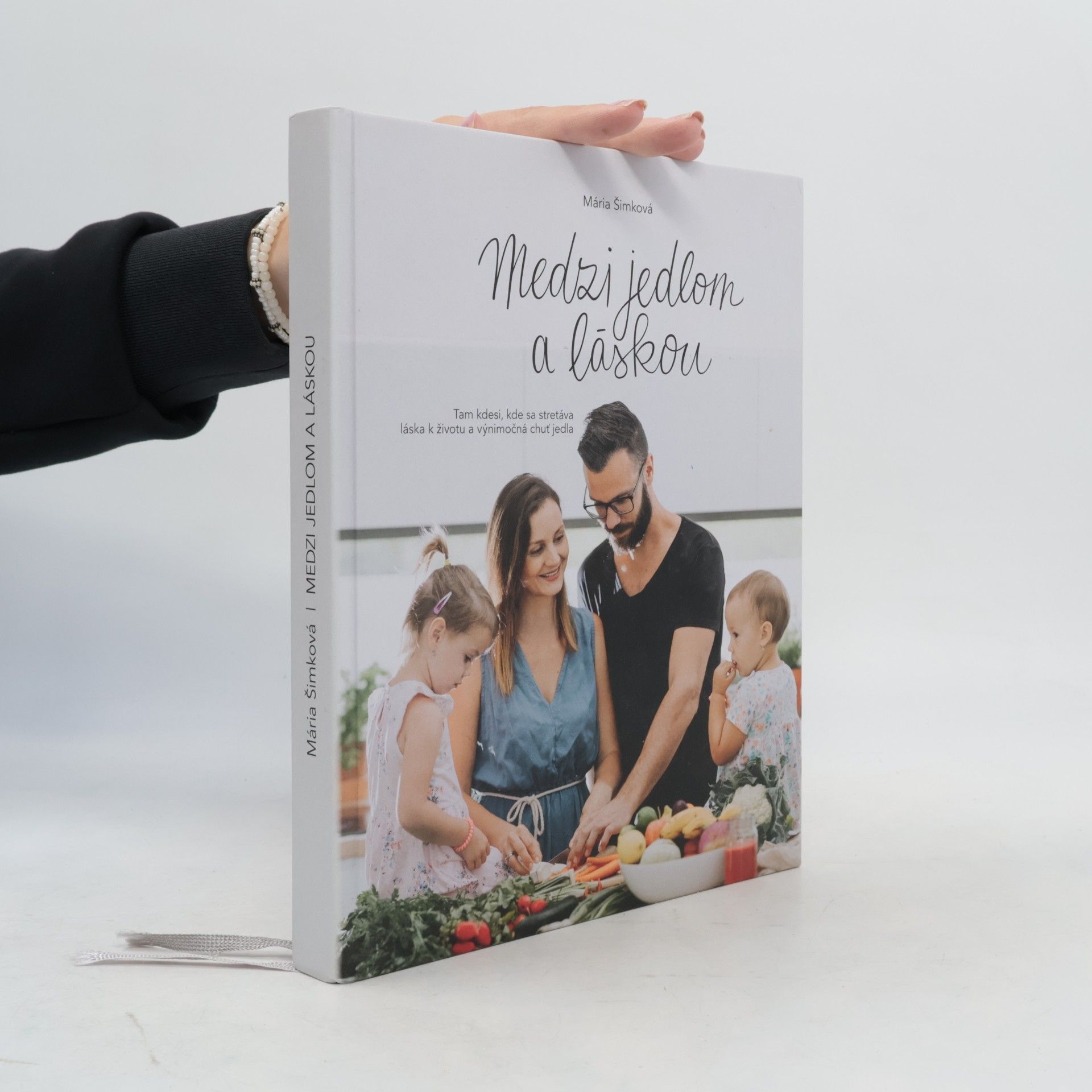 Mária Šimková Medzi jedlom a láskou