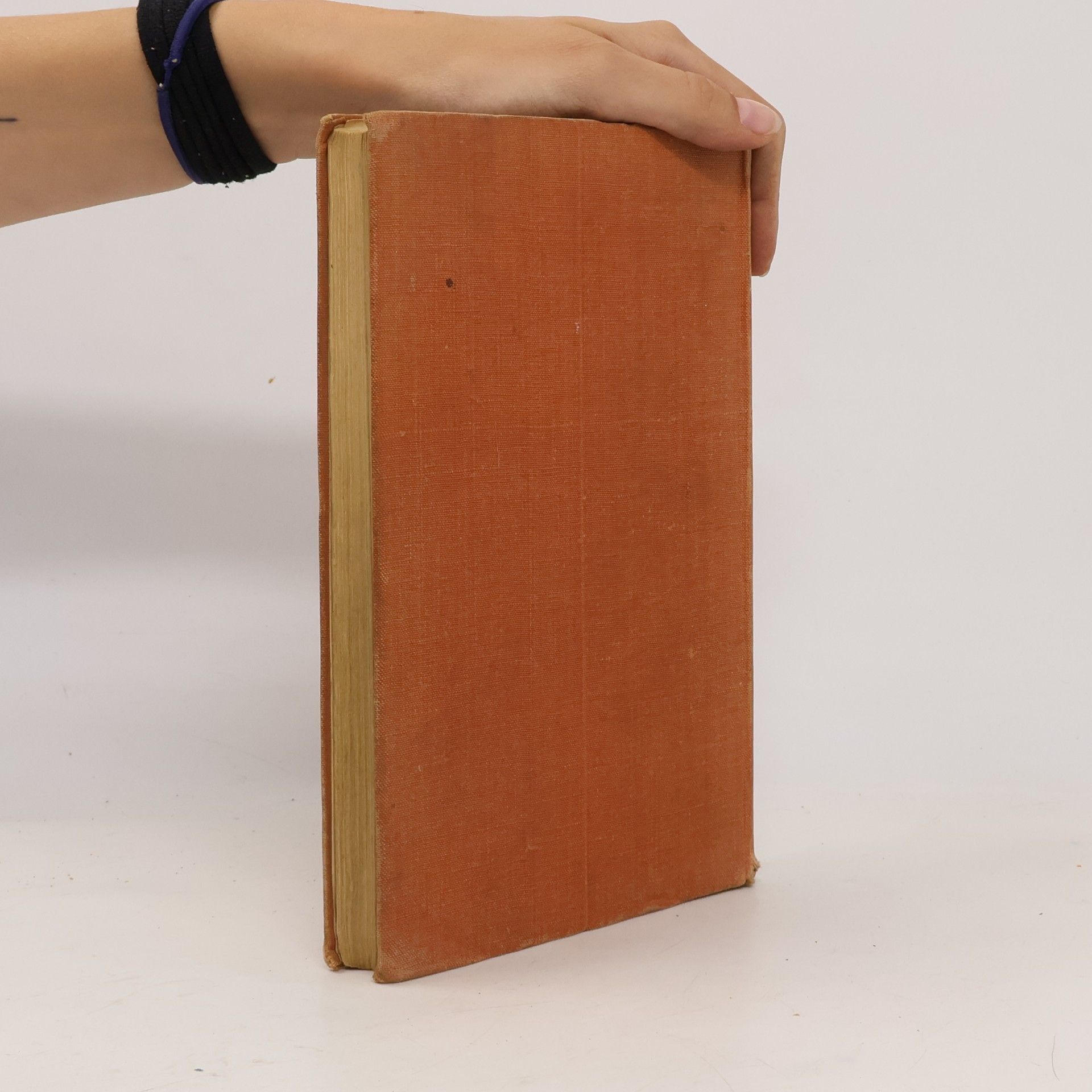 F. C. Phillips An Introduction to Crystallography