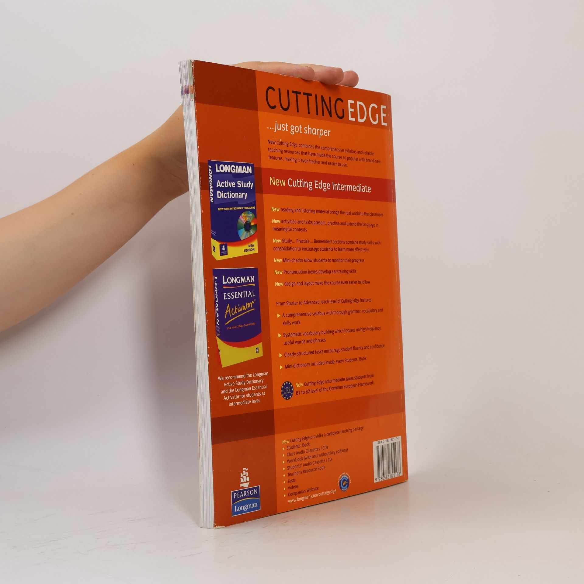 Sarah Cunningham New Cutting Edge Intermediate. Student's Book