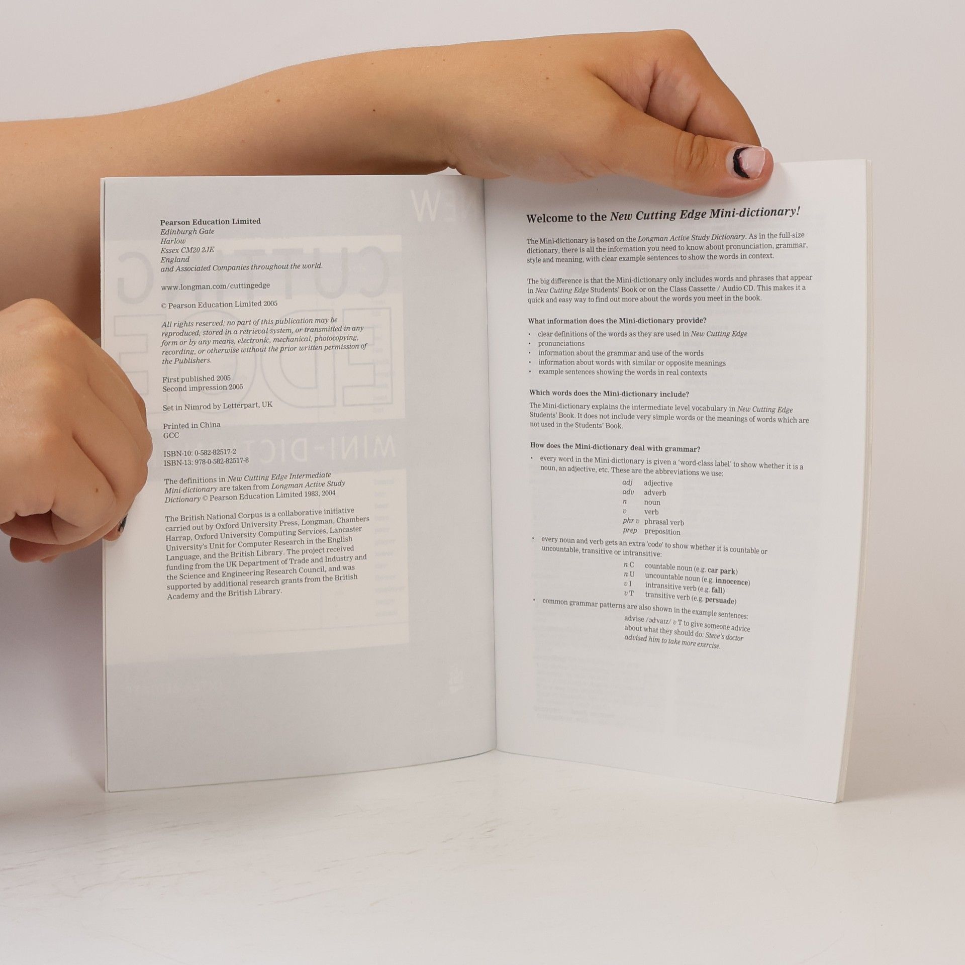 kolektiv New Cutting Edge. Intermediate Mini-Dictionary