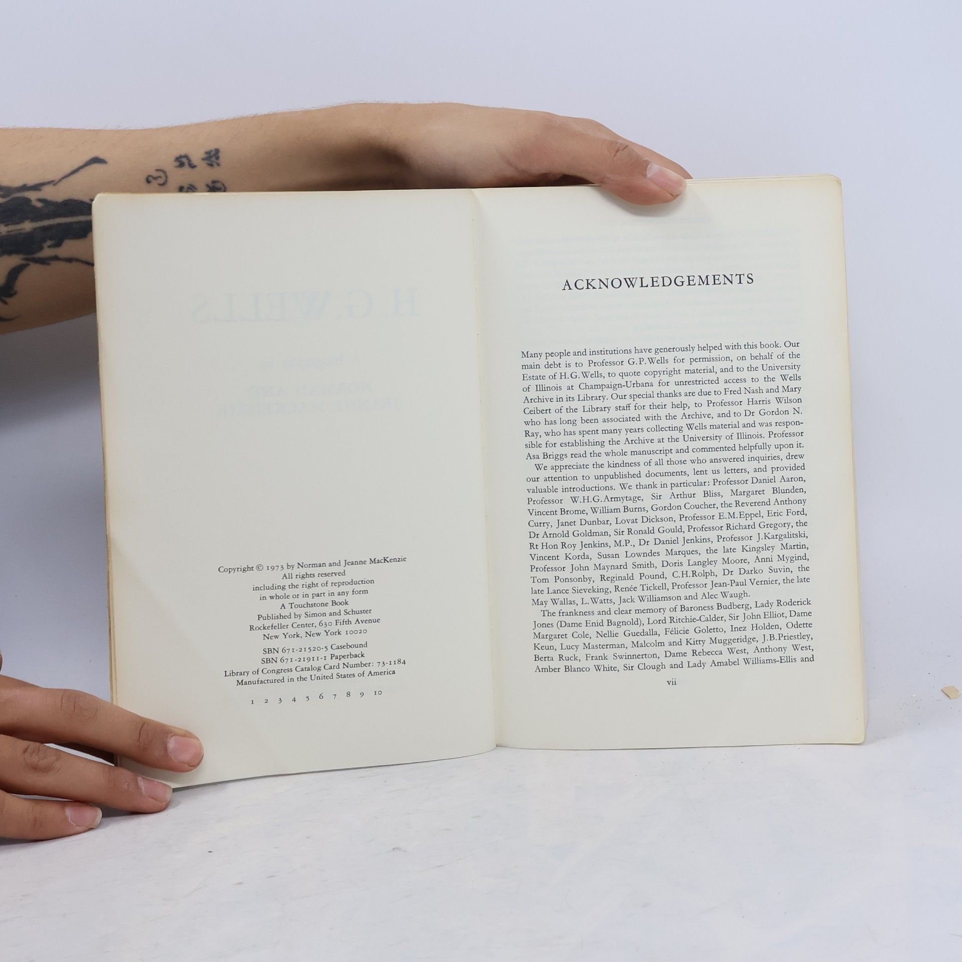 Norman MacKenzie H.G. Wells: A Biography