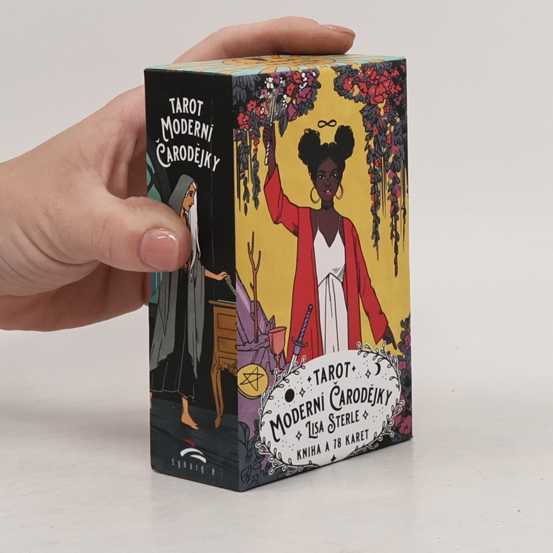 Lisa Sterle Tarot moderní čarodějky
