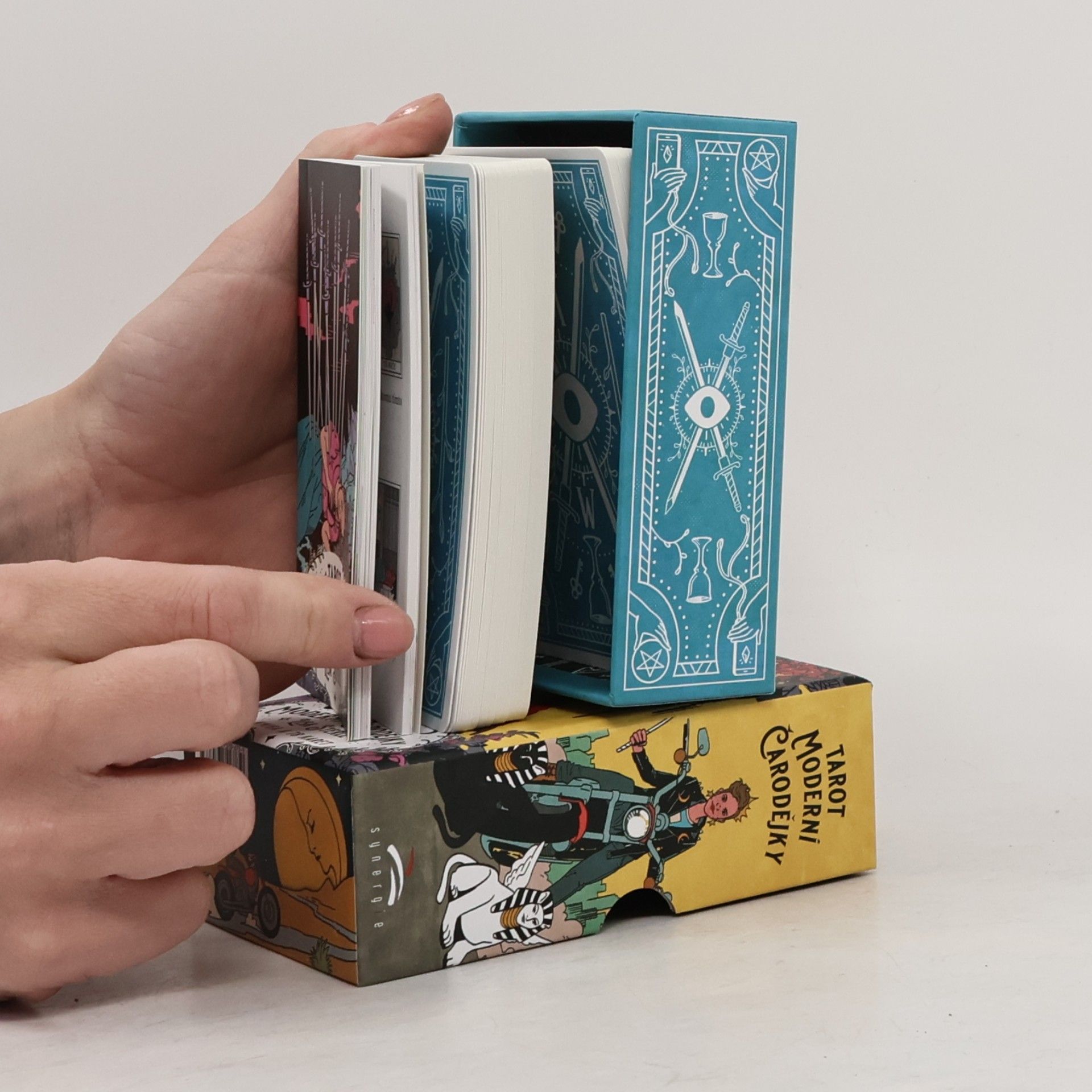 Lisa Sterle Tarot moderní čarodějky
