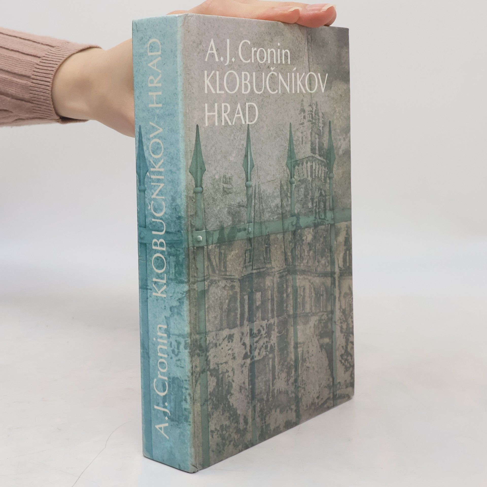 A. J. Cronin Klobučníkov hrad