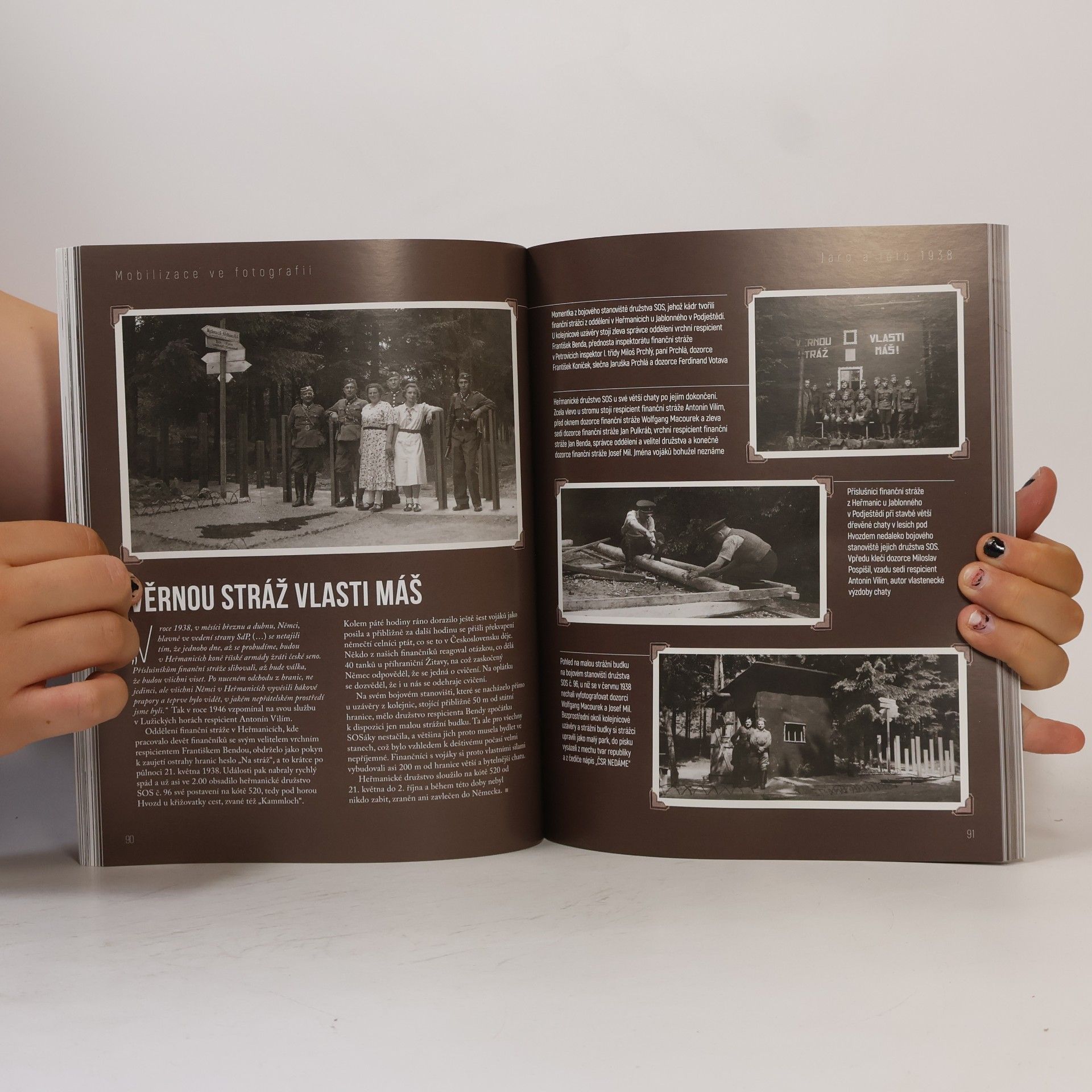 Jaroslav Beneš Mobilizace ve fotografii: Armáda a Stráž obrany státu v letech 1938–1939