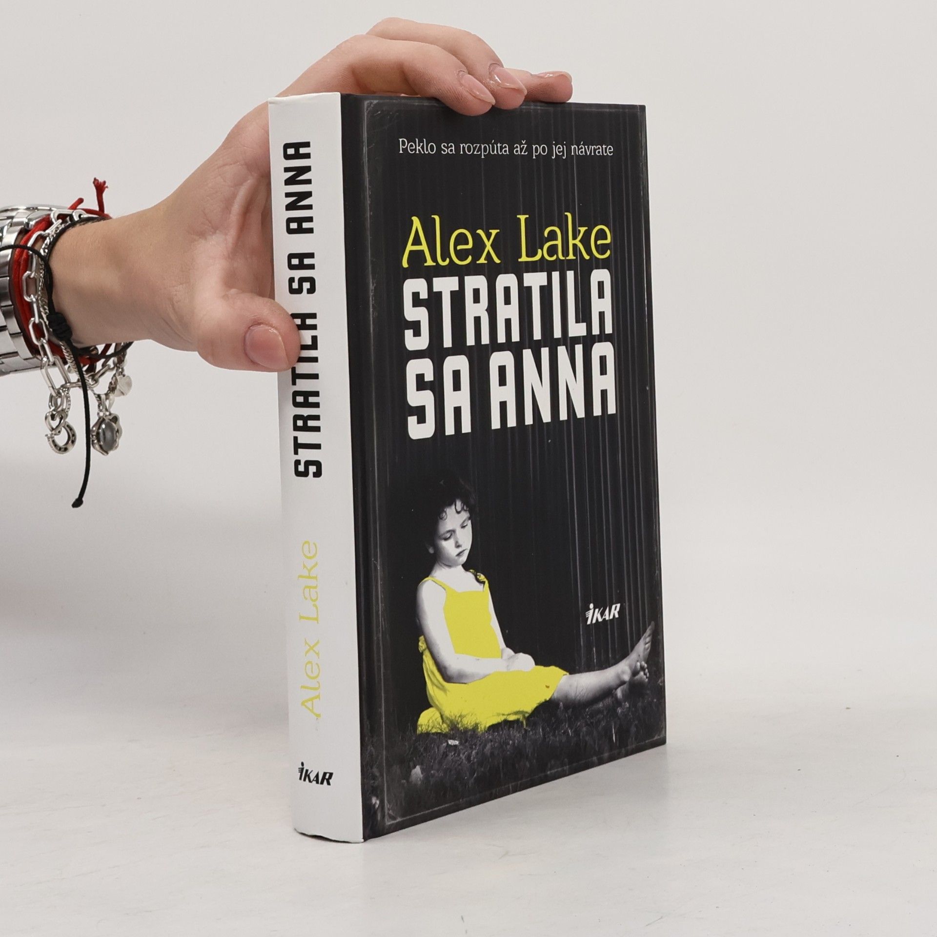 Alex Lake Stratila sa Anna