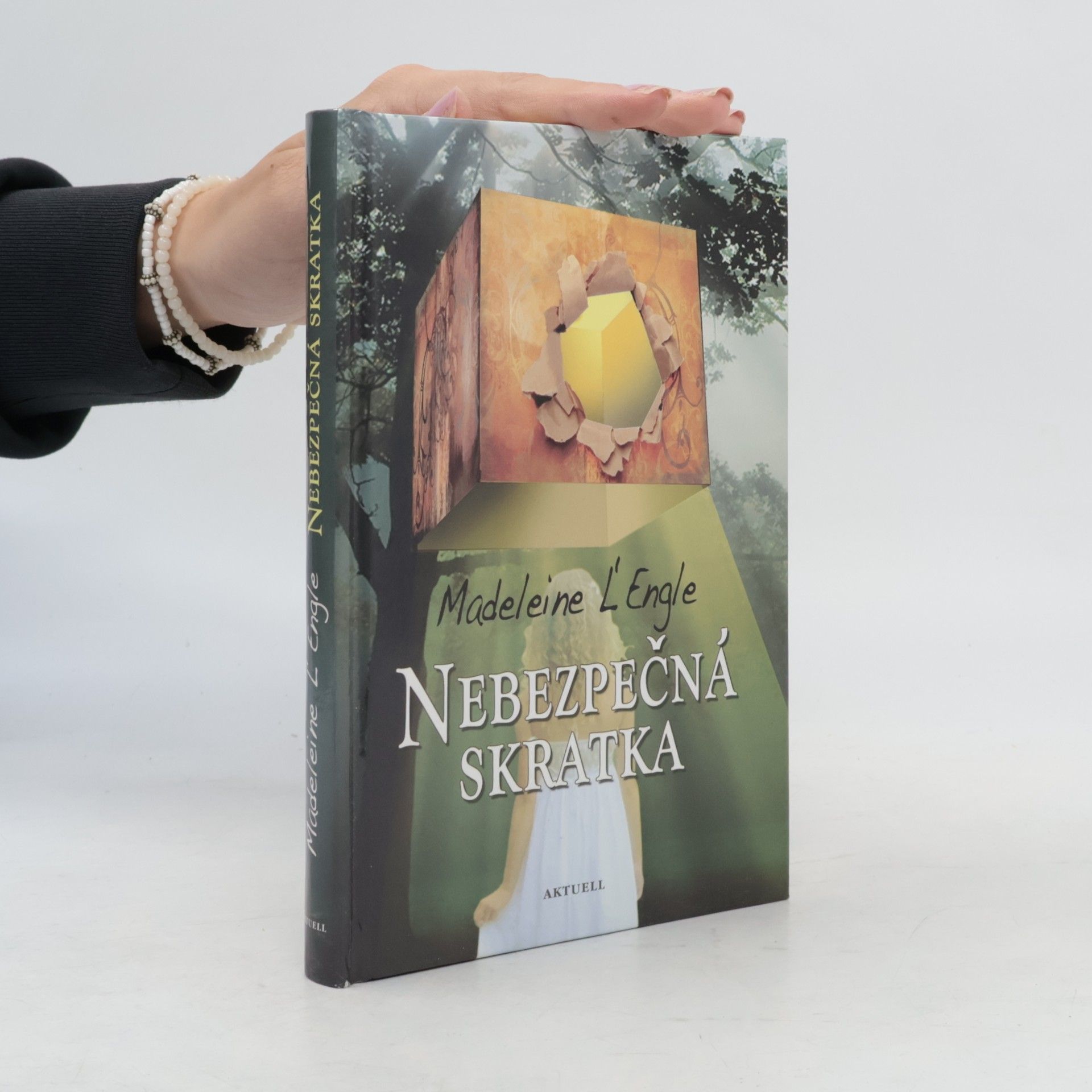 Madeleine L’Engle Nebezpečná skratka