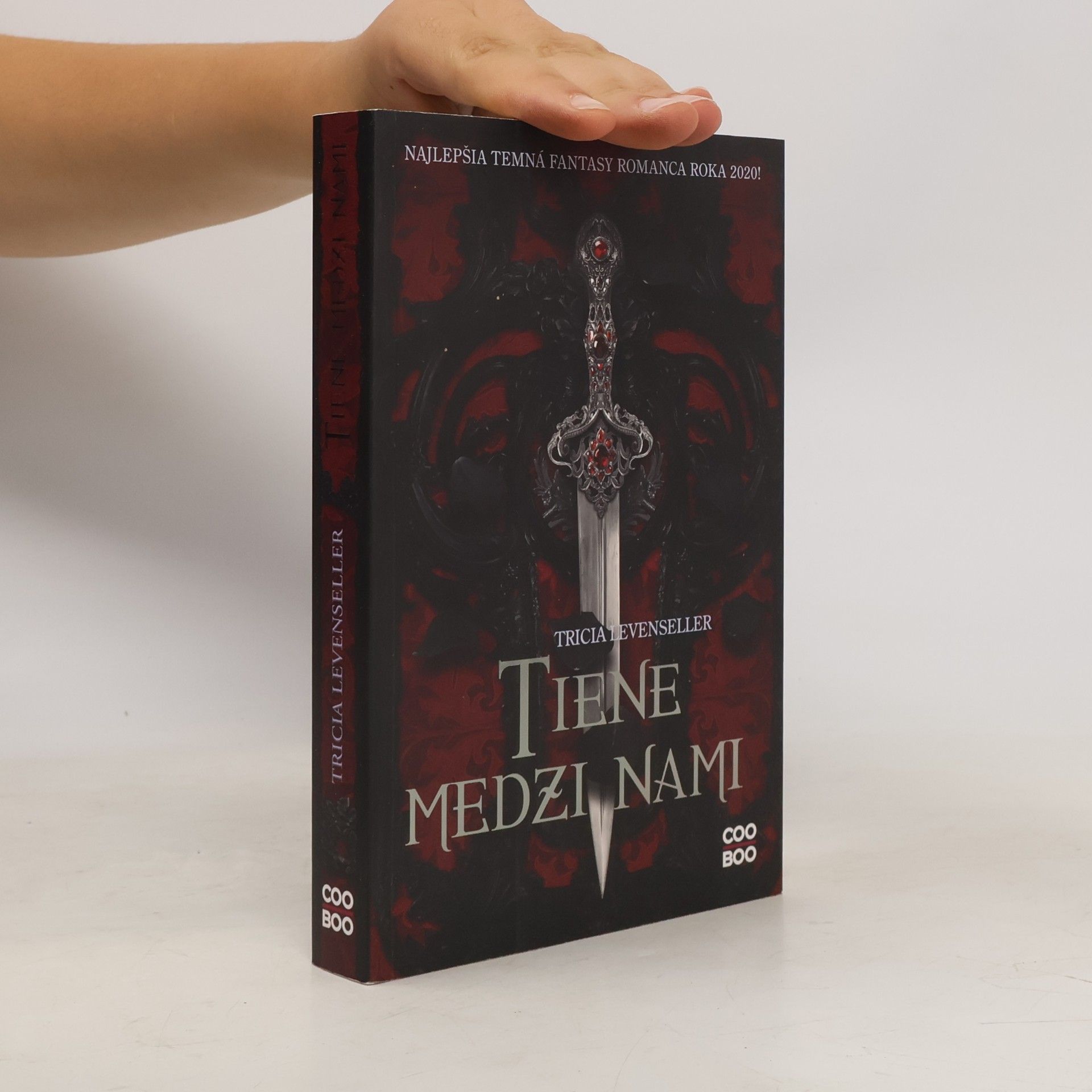 Tricia Levenseller Tiene medzi nami