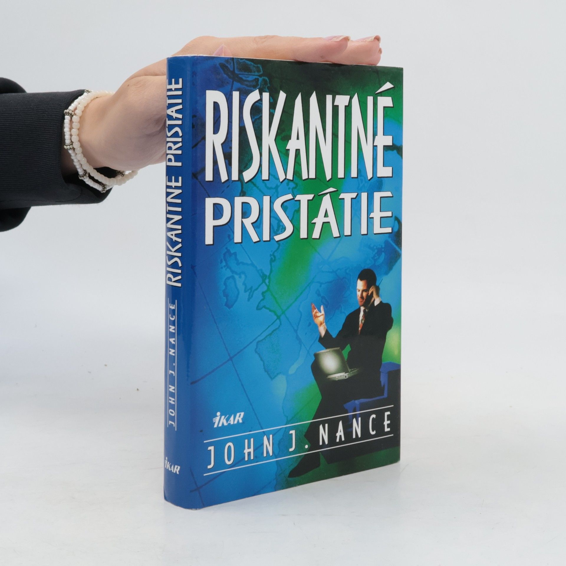 John J. Nance Riskantné pristátie