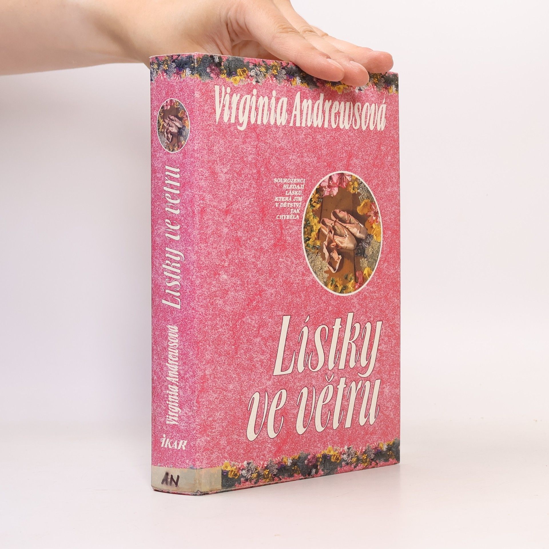 Virginia Cleo Andrews Lístky ve větru