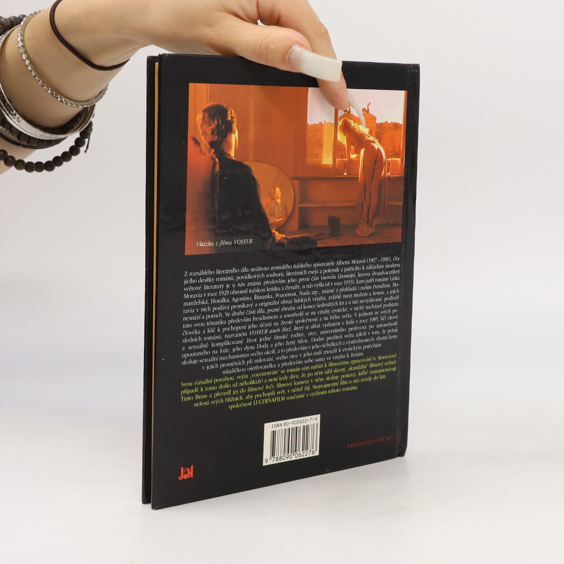 Alberto Moravia Voyeur, aneb, Muž, který se dívá
