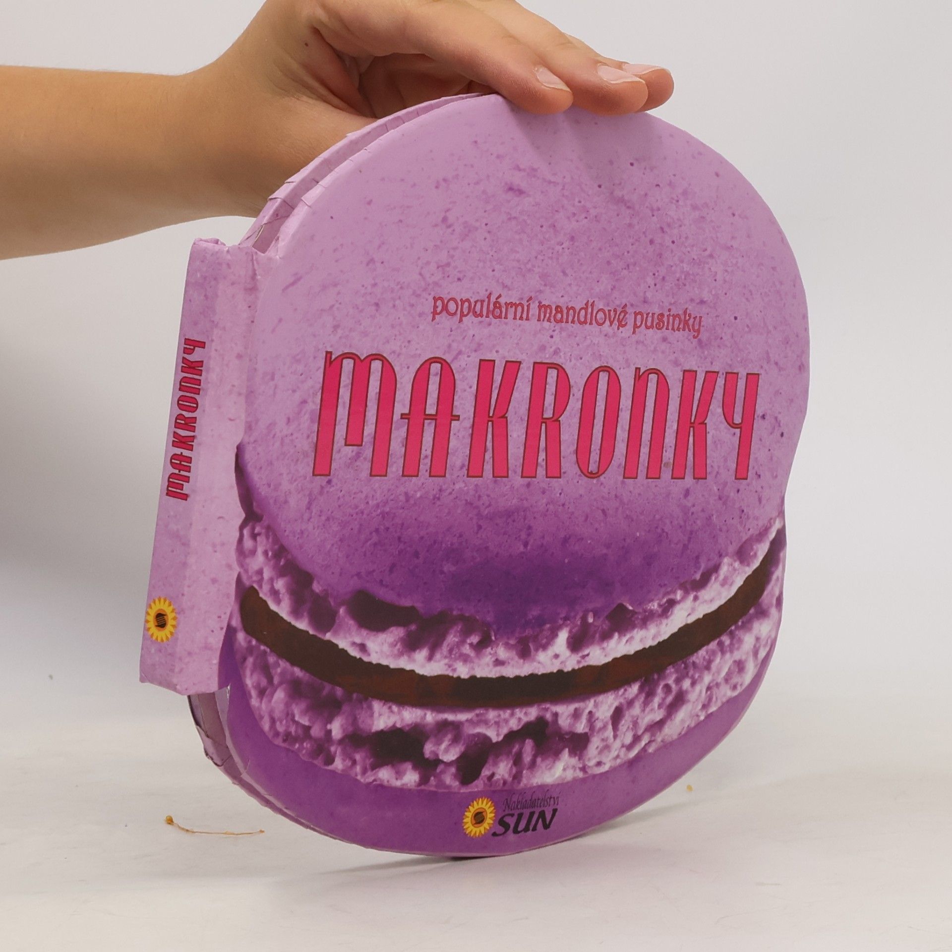 AA.VV. Makronky