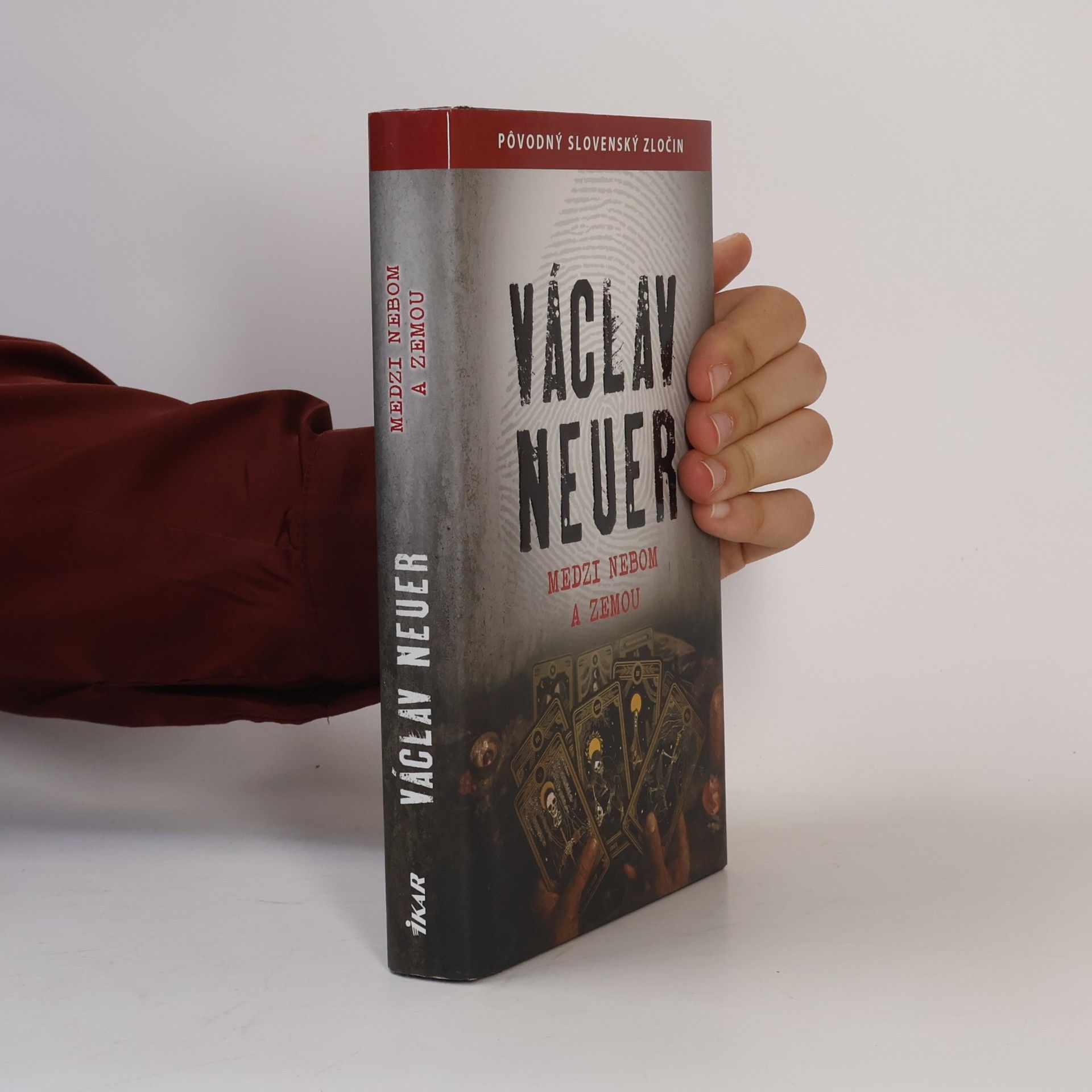 Václav Neuer Medzi nebom a zemou