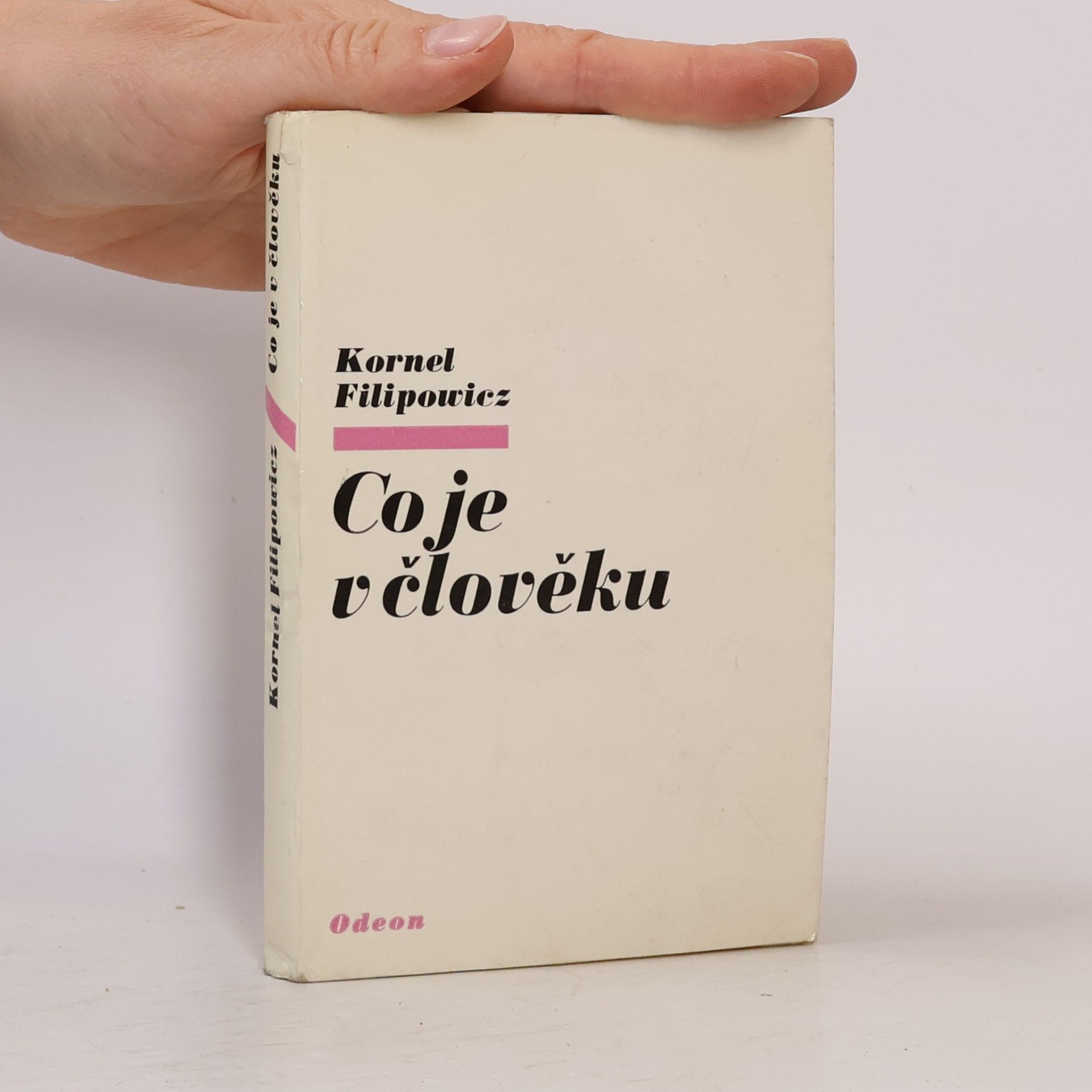 Kornel Filipowicz Co je v člověku