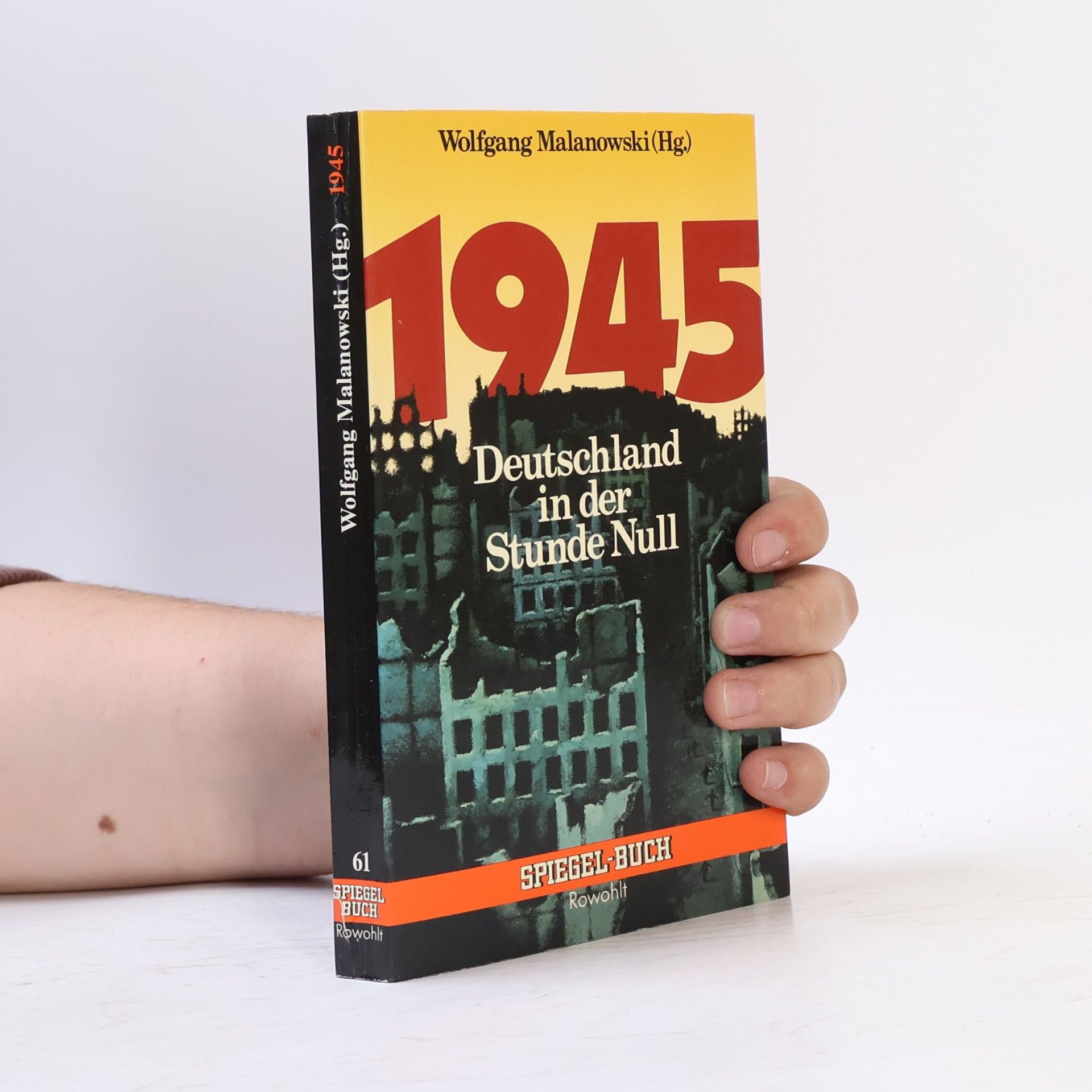 1945