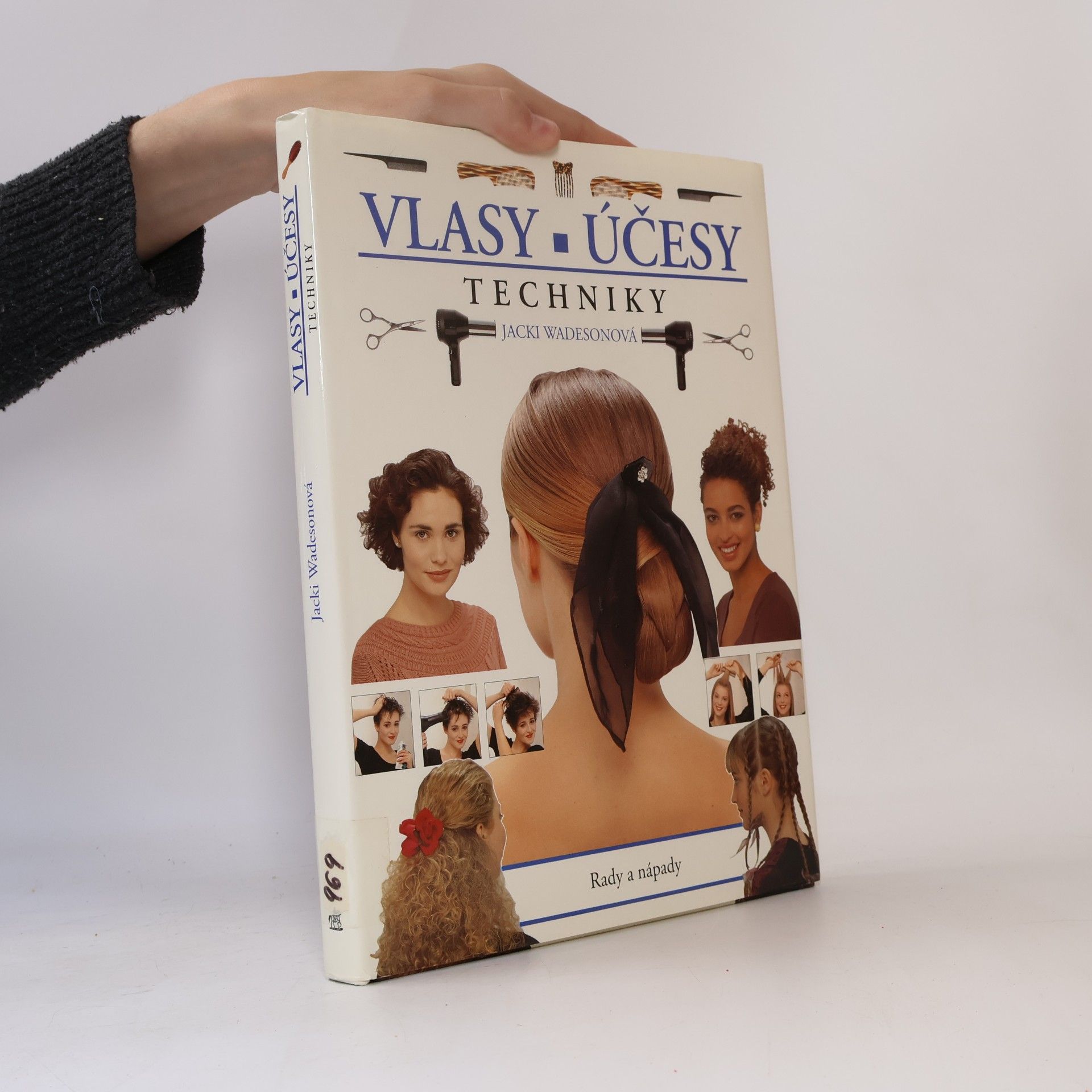Vlasy. Účesy. Techniky