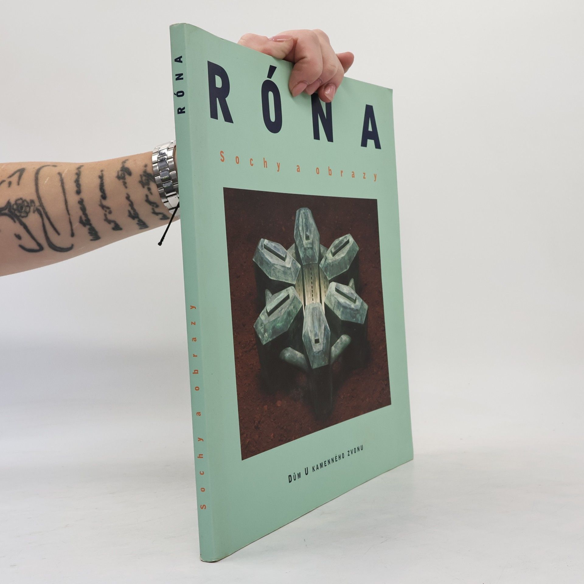 Olga Malá Róna. Sochy a obrazy