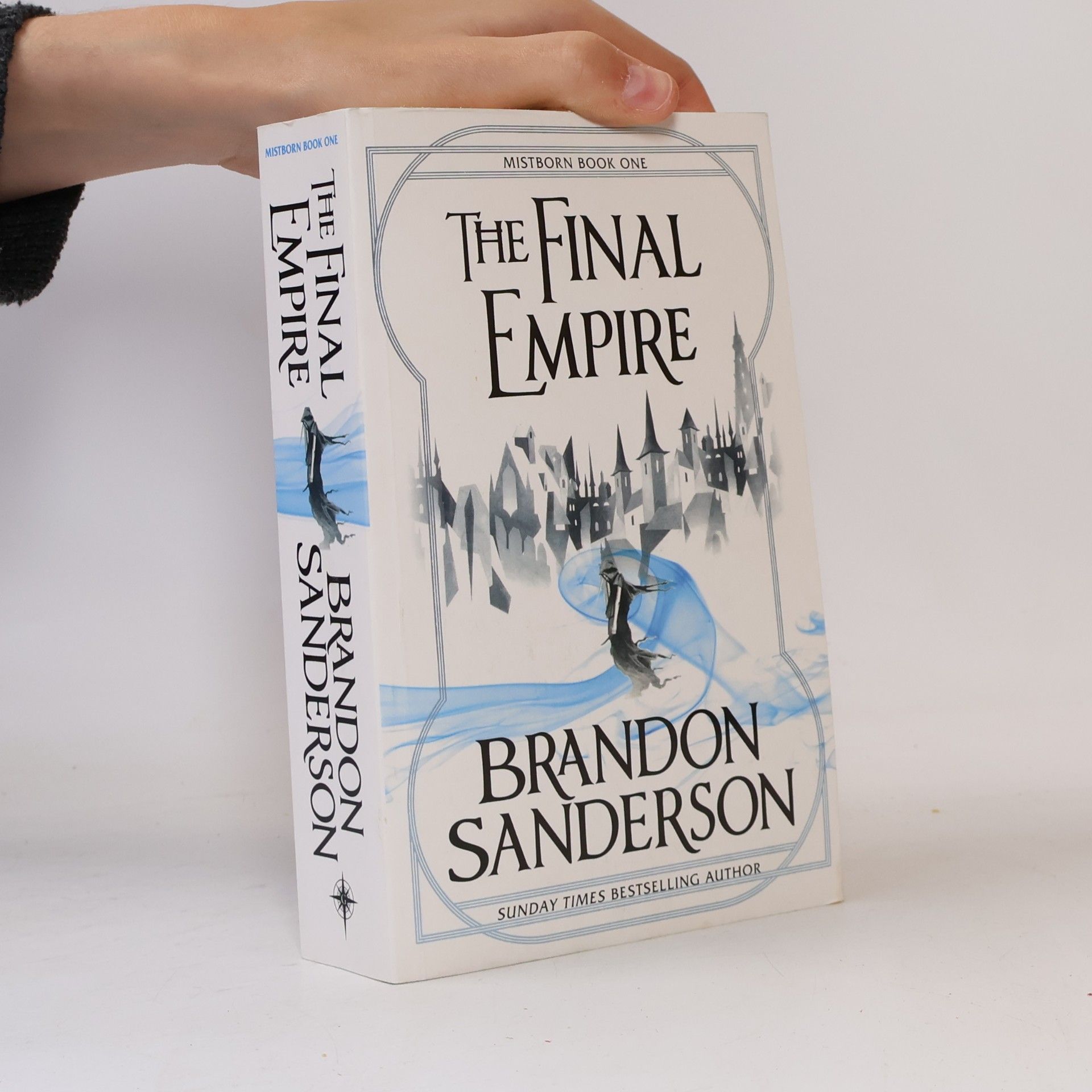 Brandon Sanderson The final empire : Mistborn book one