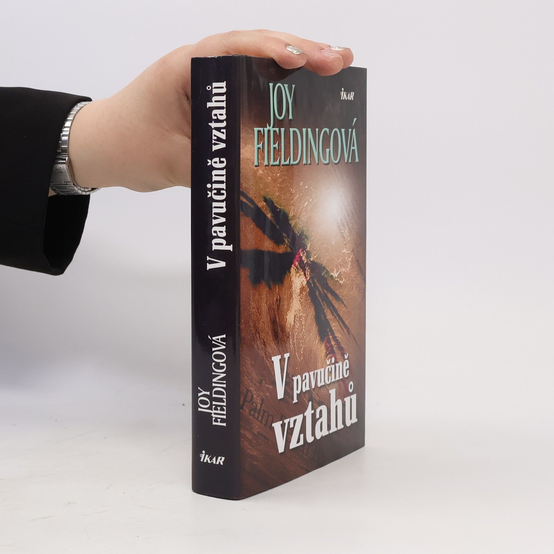 Joy Fielding V pavučině vztahů