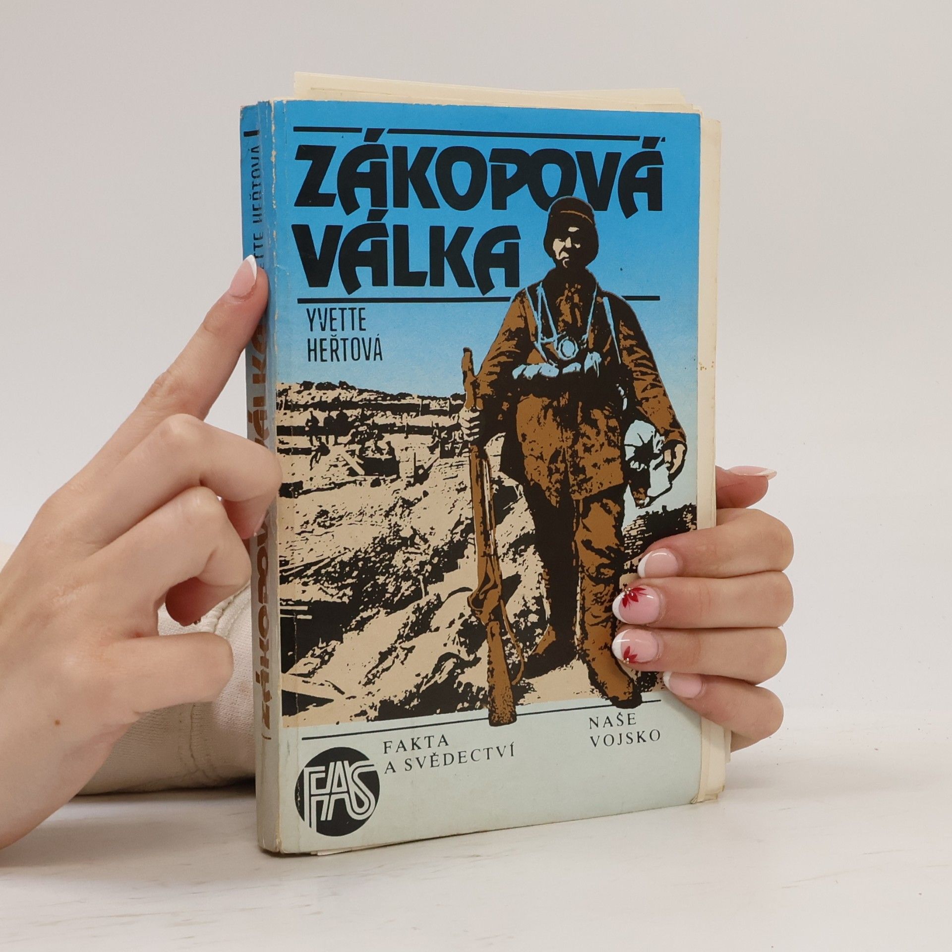 Yvette Heřtová Zákopová válka