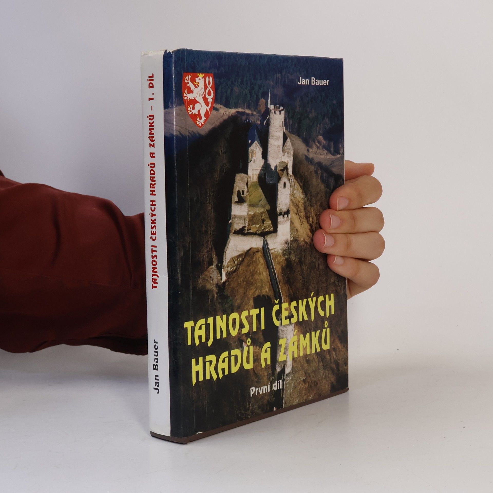 Jan Bauer Tajnosti českých hradů a zámků 1