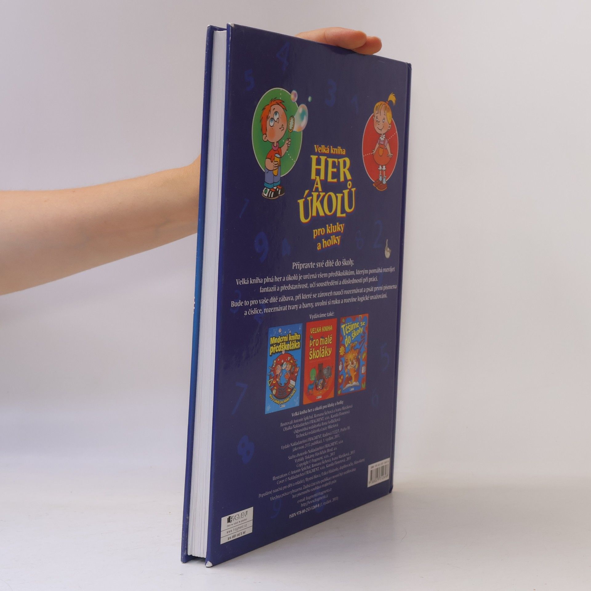 Various authors Velká kniha her a úkolů pro kluky a holky