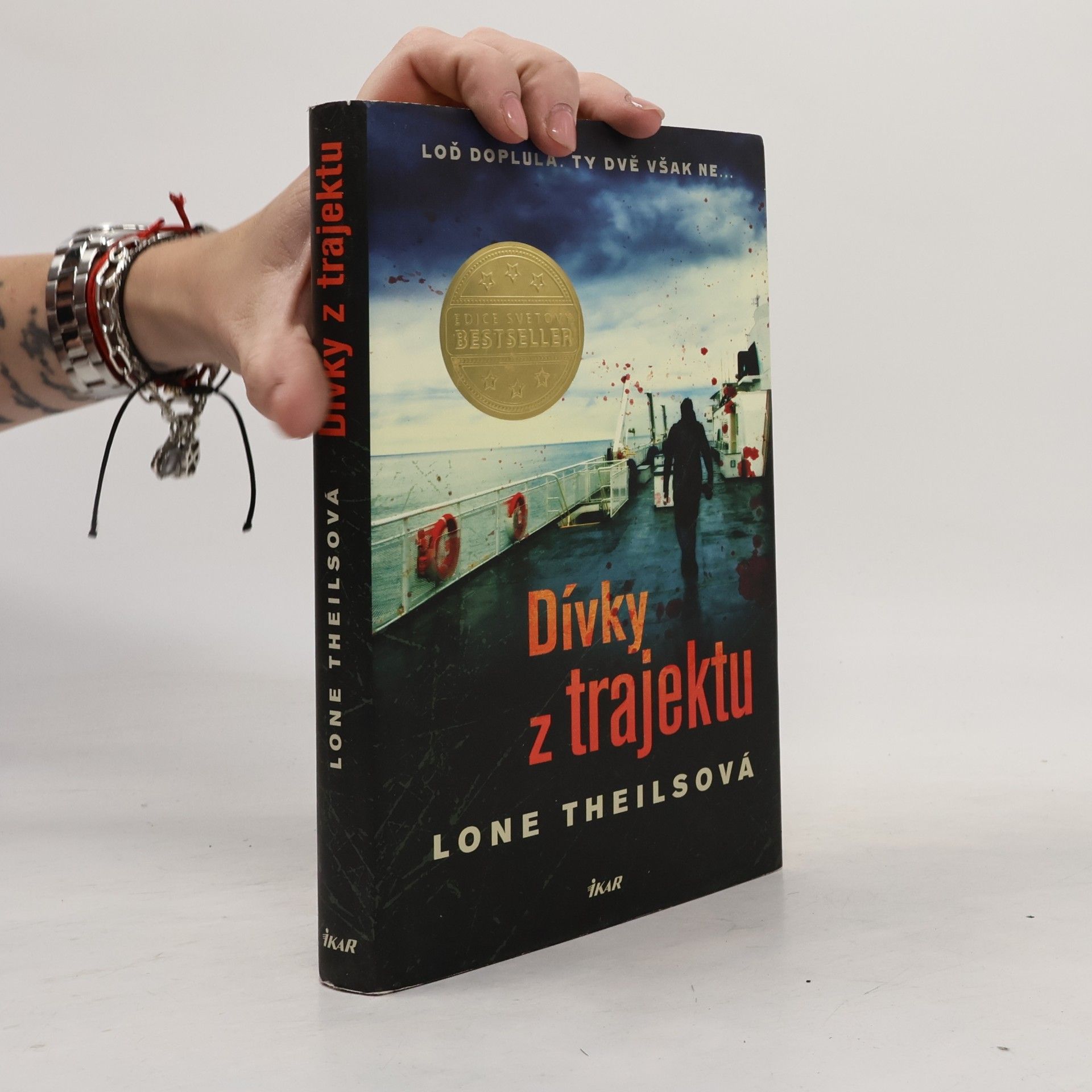 Lone Theils Dívky z trajektu