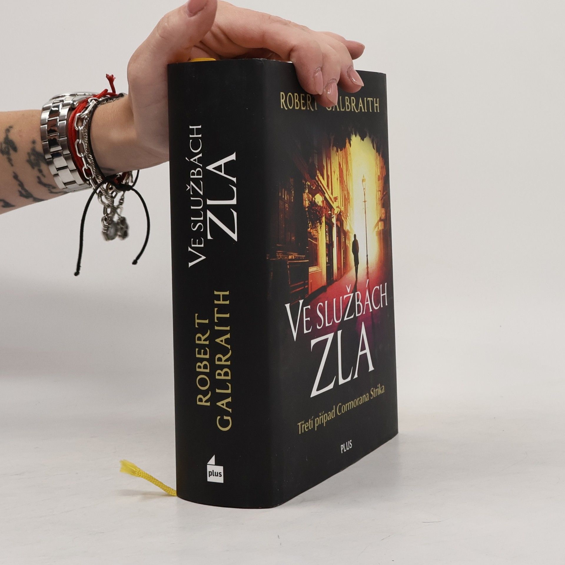 J. K. Rowling Ve službách zla