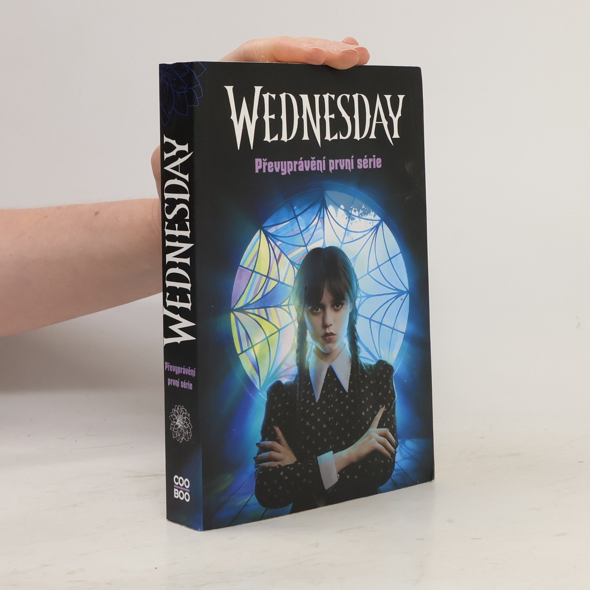 Tehlor Kay Mejia Wednesday: Převyprávění první série