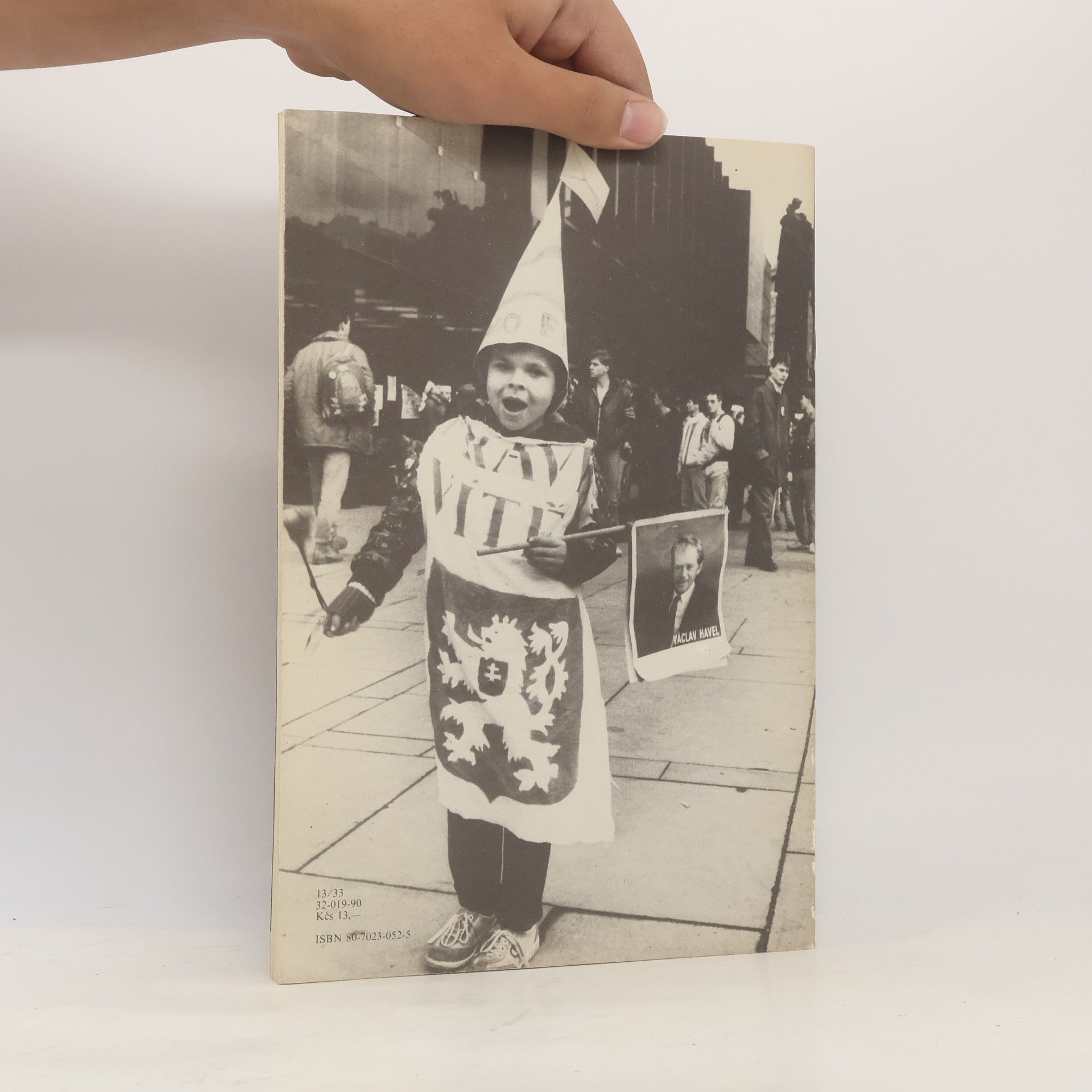 Collectif d'auteurs Sametová čítanka 1989 : [sborník literatury, fotografií a kreseb inspirovaný něžnou revolucí