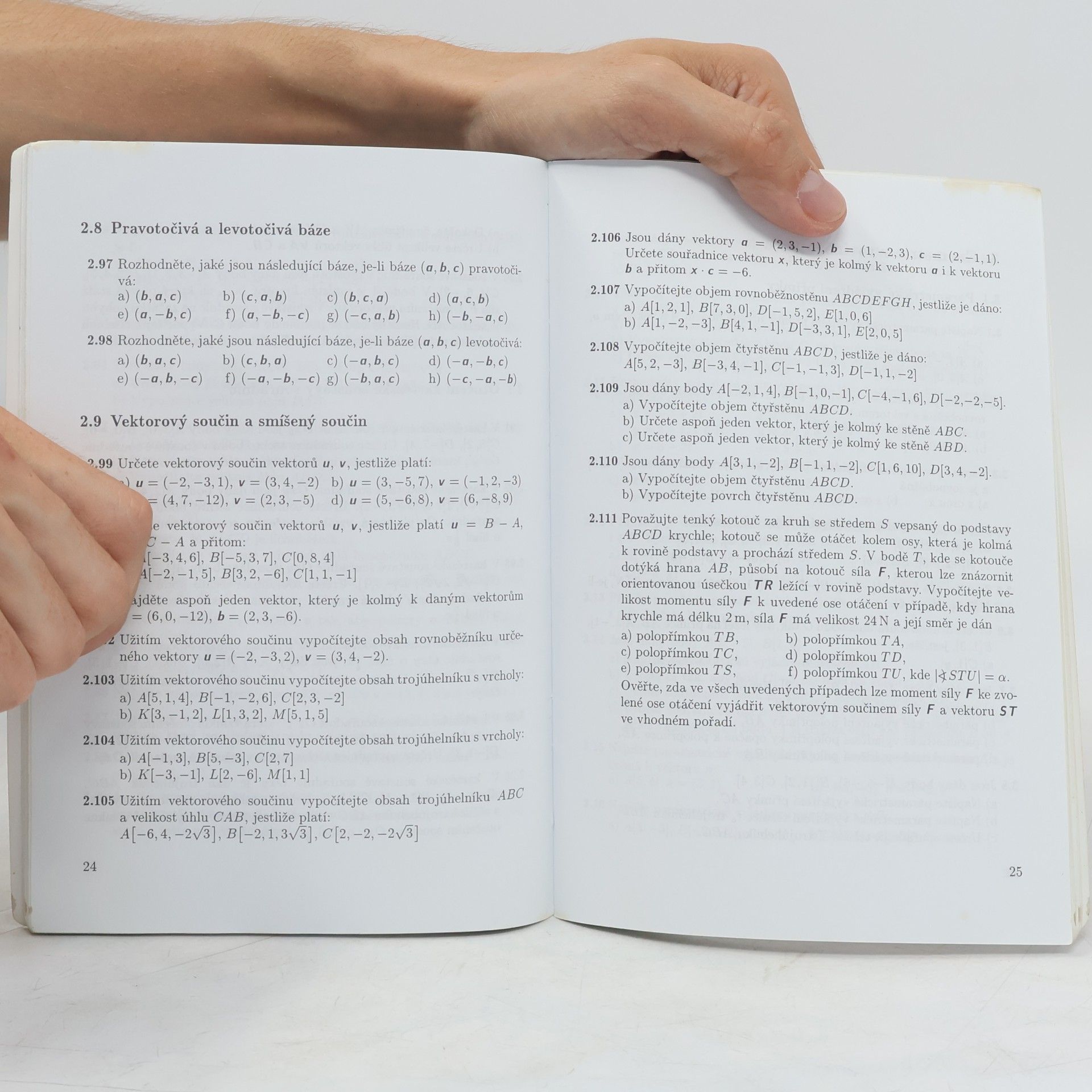 Ivan Bušek Sbírka úloh z matematiky pro gymnázia : analytická geometrie