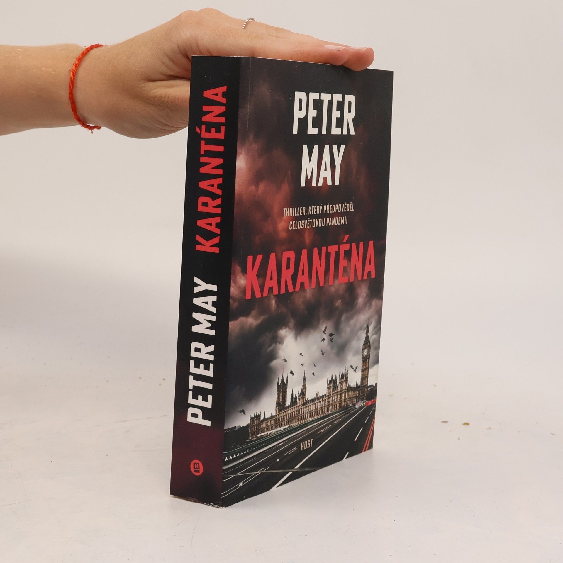 Peter May Karanténa