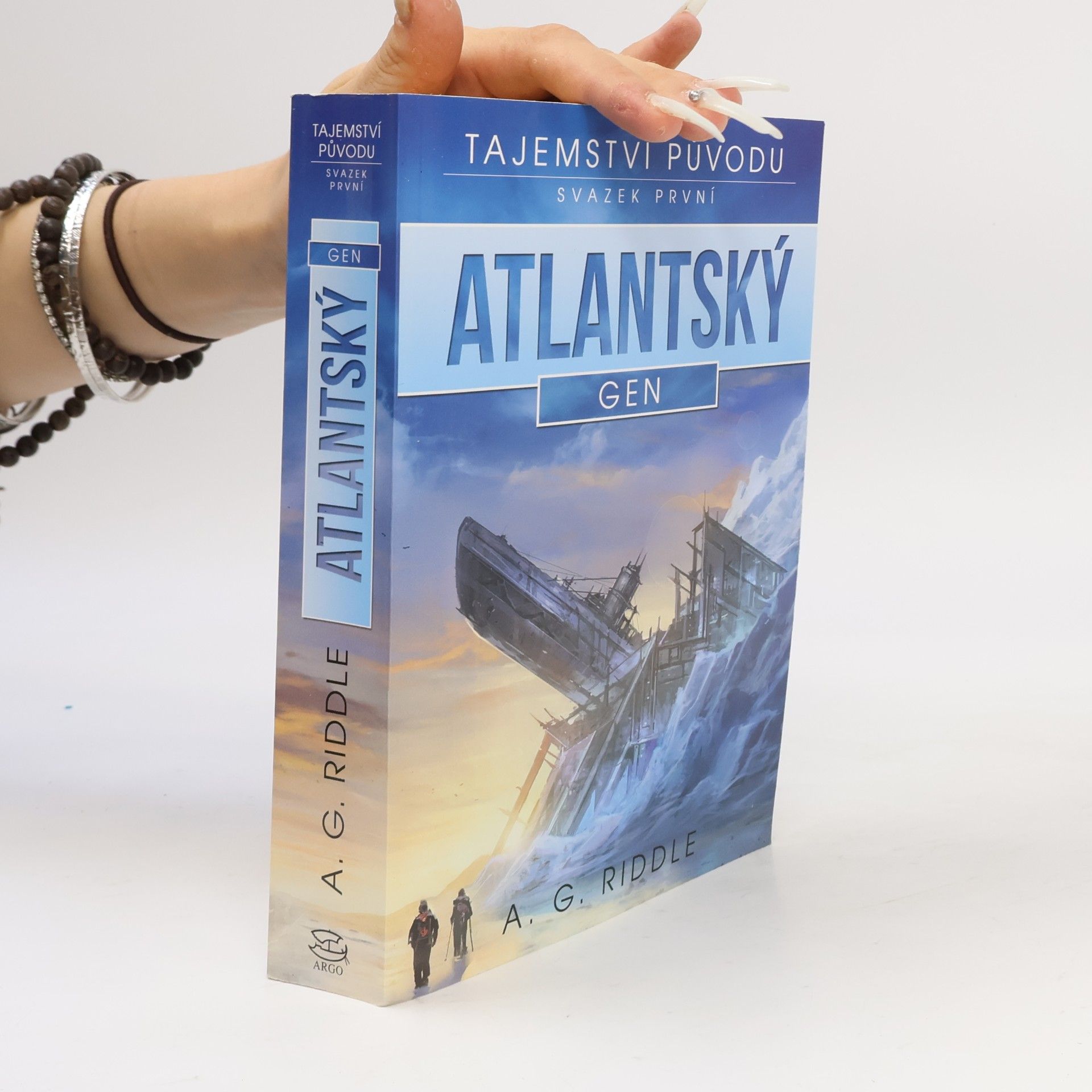 A. G. Riddle Tajemství původu. Svazek první, Atlantský gen