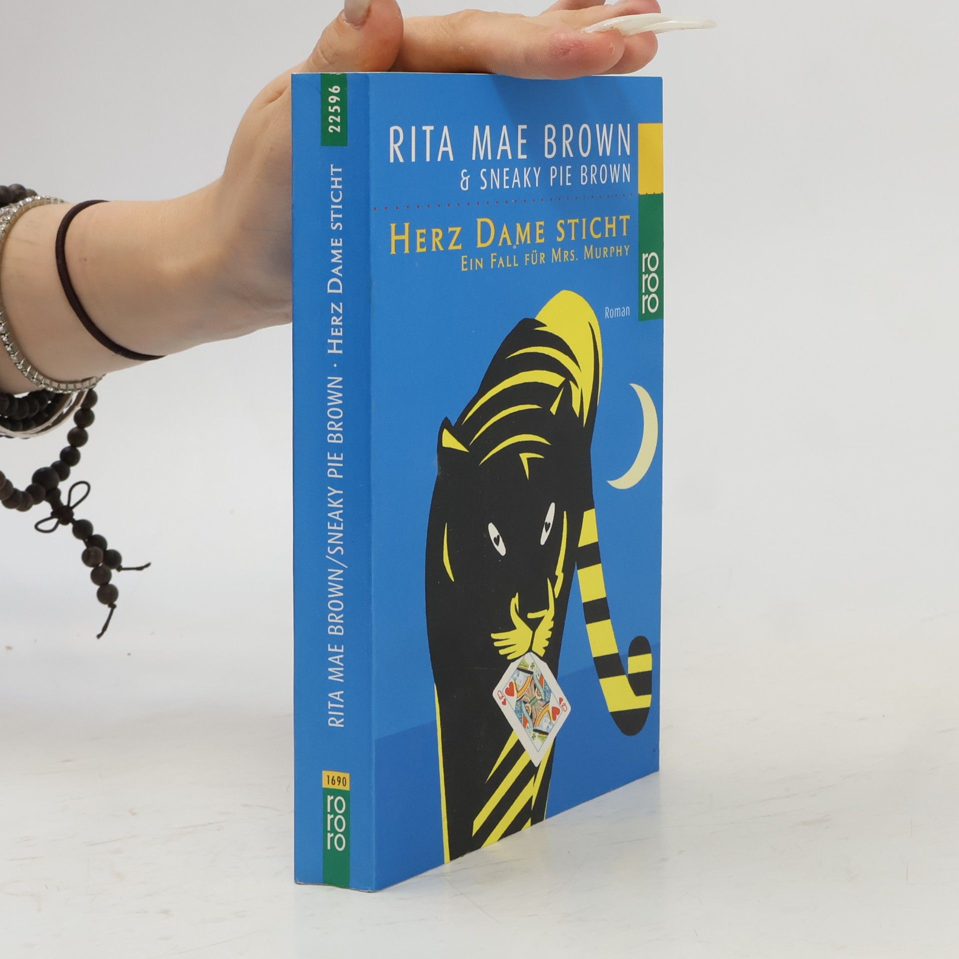 Rita Mae Brown Herz-Dame sticht