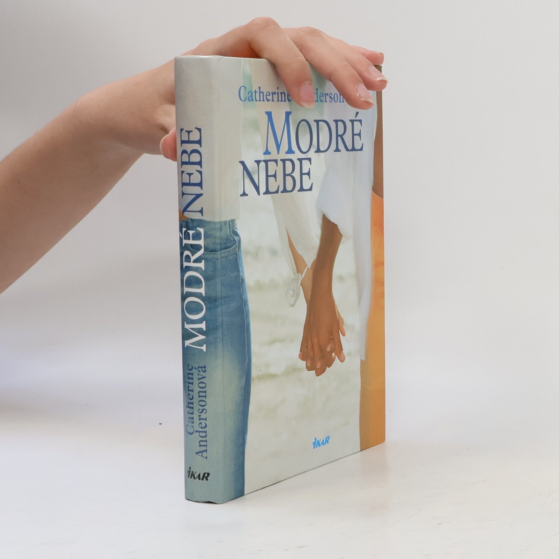 Catherine Sanderson Modré nebe